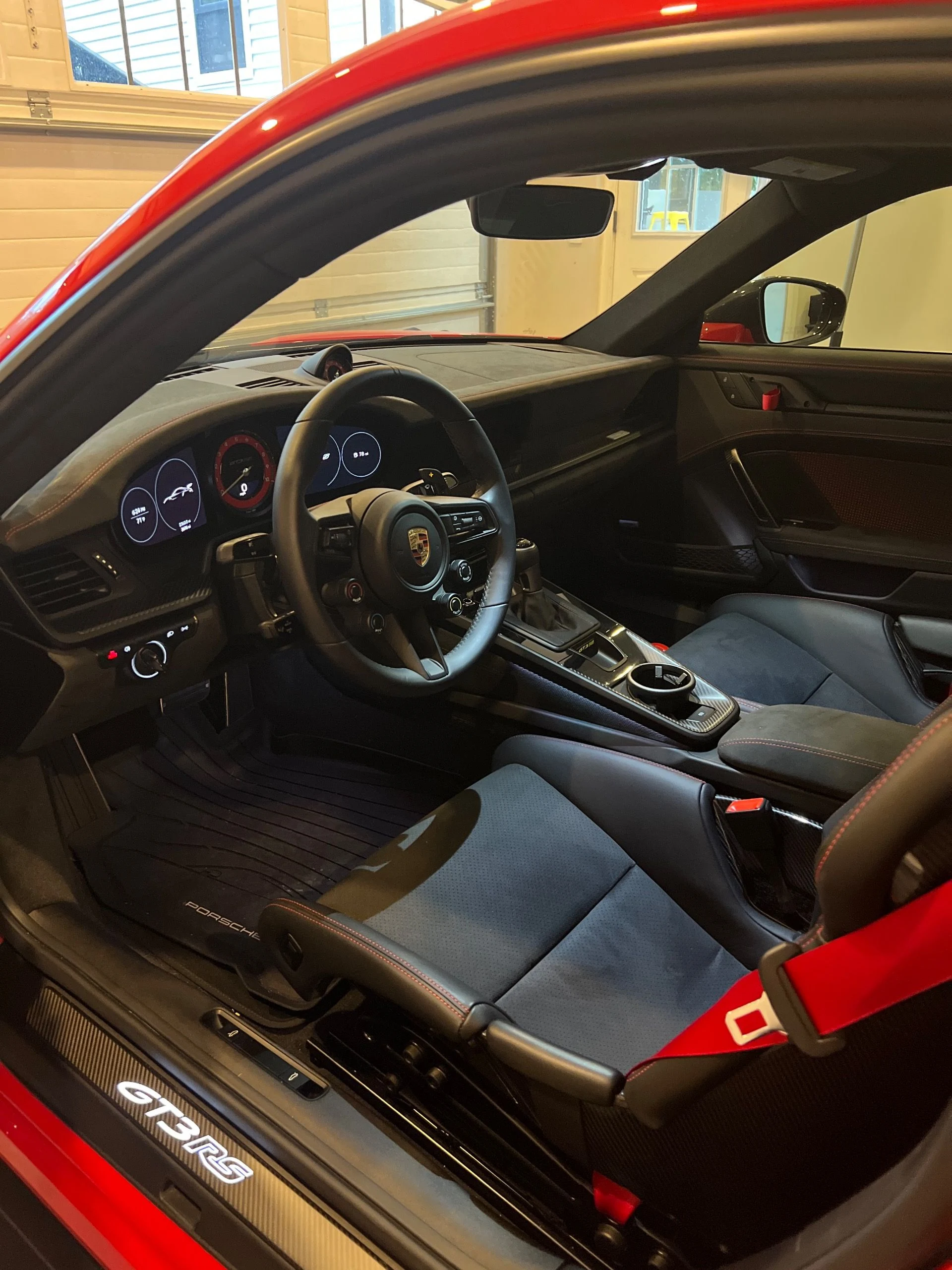 mph009_2221711879_Used_2023_Porsche_911_GT_3_RS_1759180330_20890f5179