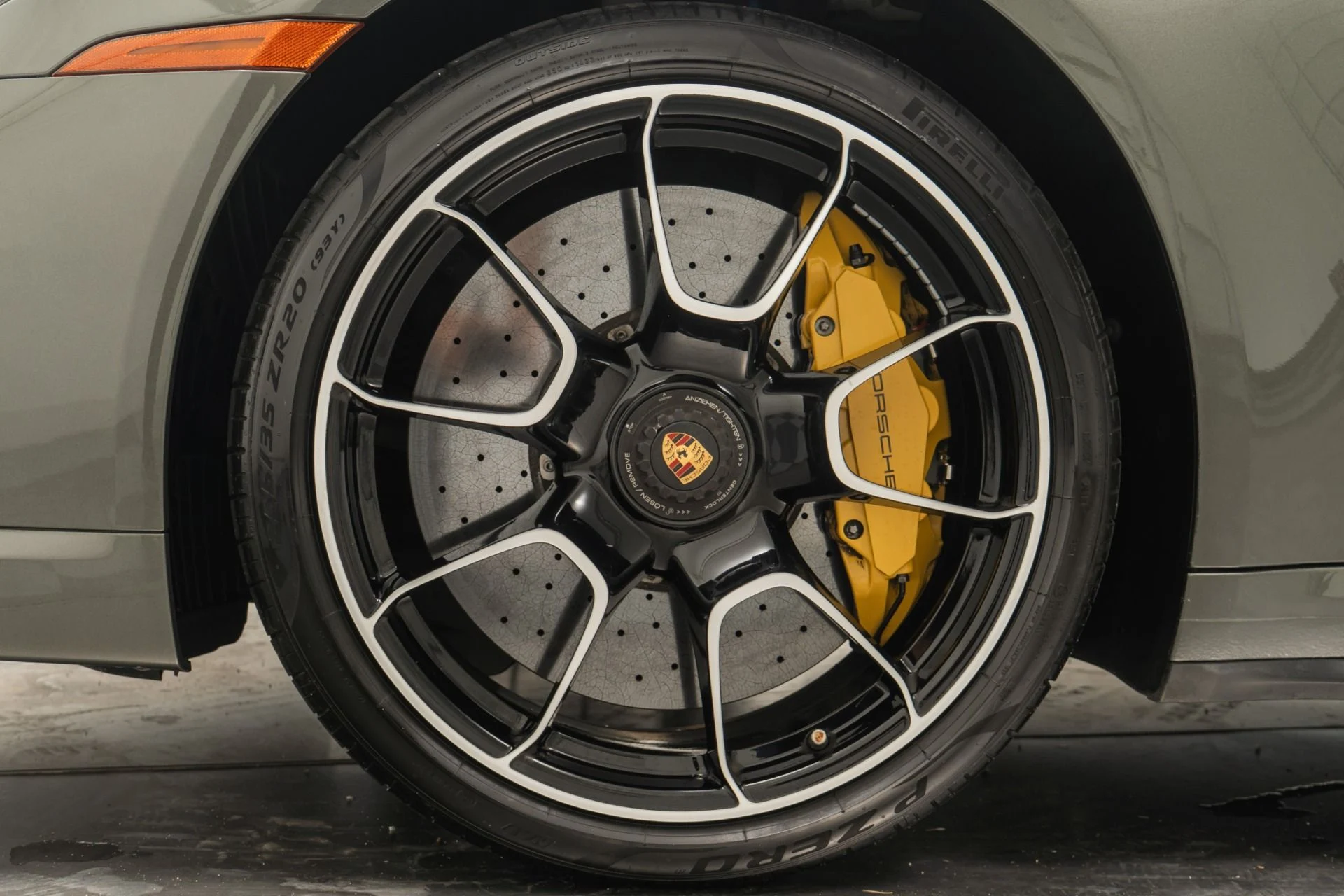 mph009_2233883630_Used_2022_Porsche_911_Turbo_S_1759528517_08ced2b634