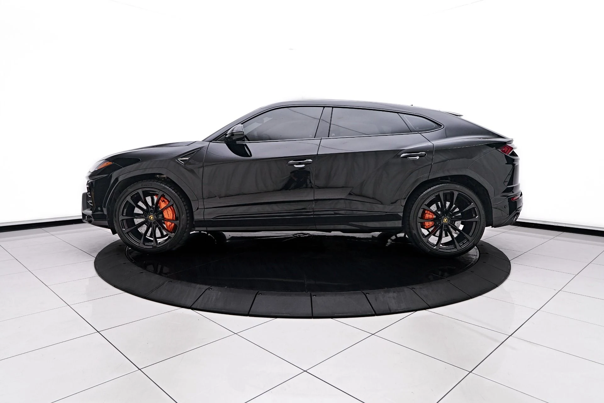 mph009_22346898_Used_2022_Lamborghini_Urus_1753311555_15b1162ea2