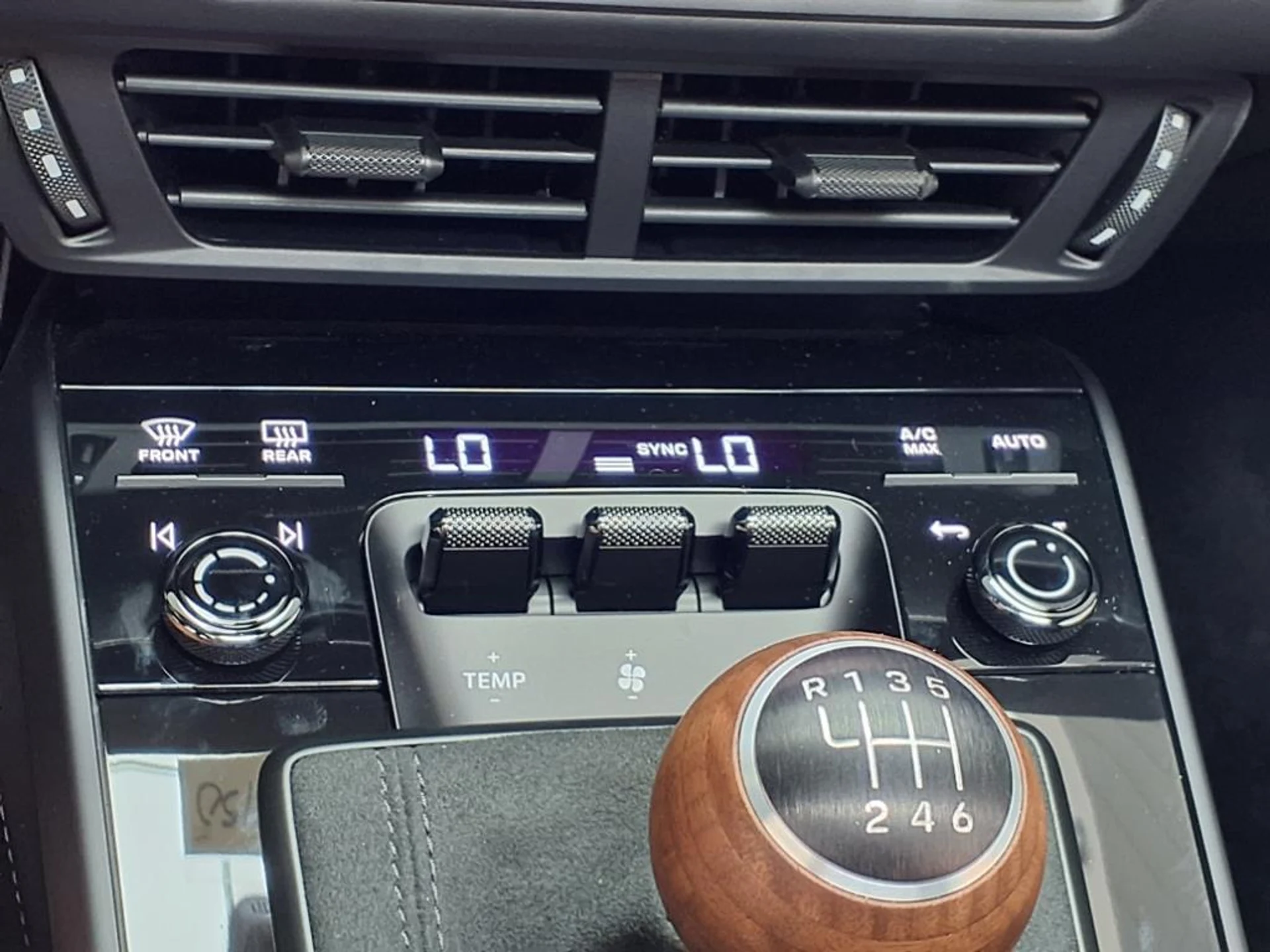 mph009_2249060476_1dfb7b80fb7fa95f8f8bfdb85622f687_470f1fd280