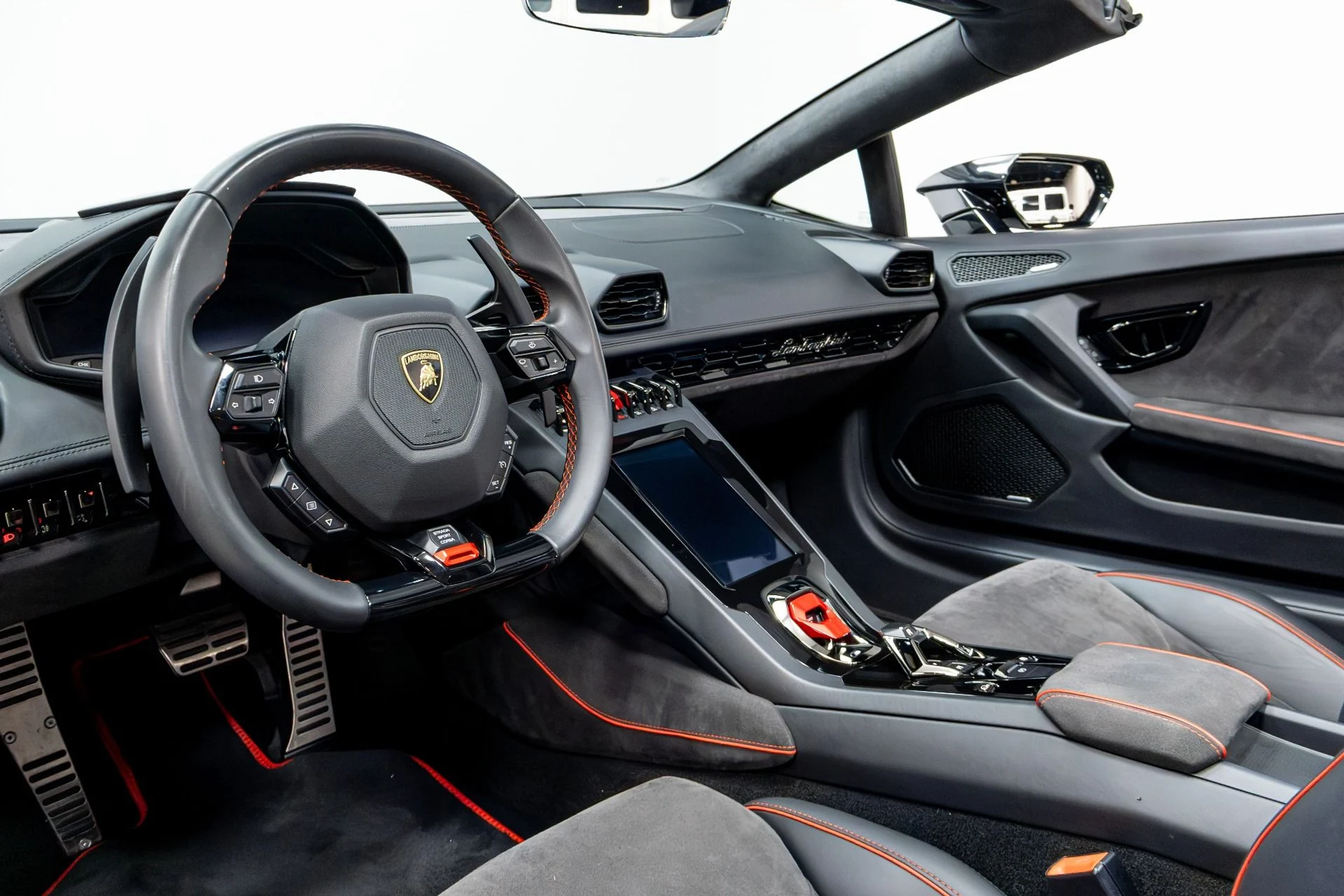 mph009_2254367360_Used_2020_Lamborghini_Huracan_EVO_1774302334_696b8f2cf5