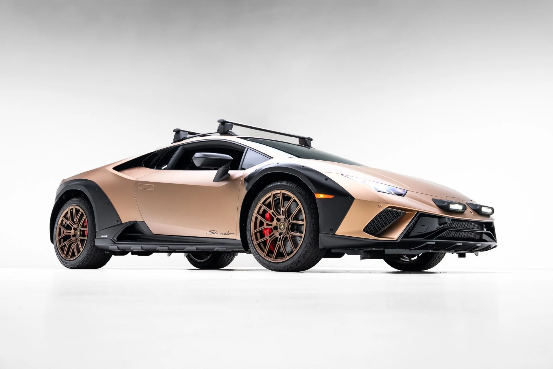 mph009_2260001365_Used_2024_Lamborghini_Huracan_Sterrato_1774458866_c83d164104
