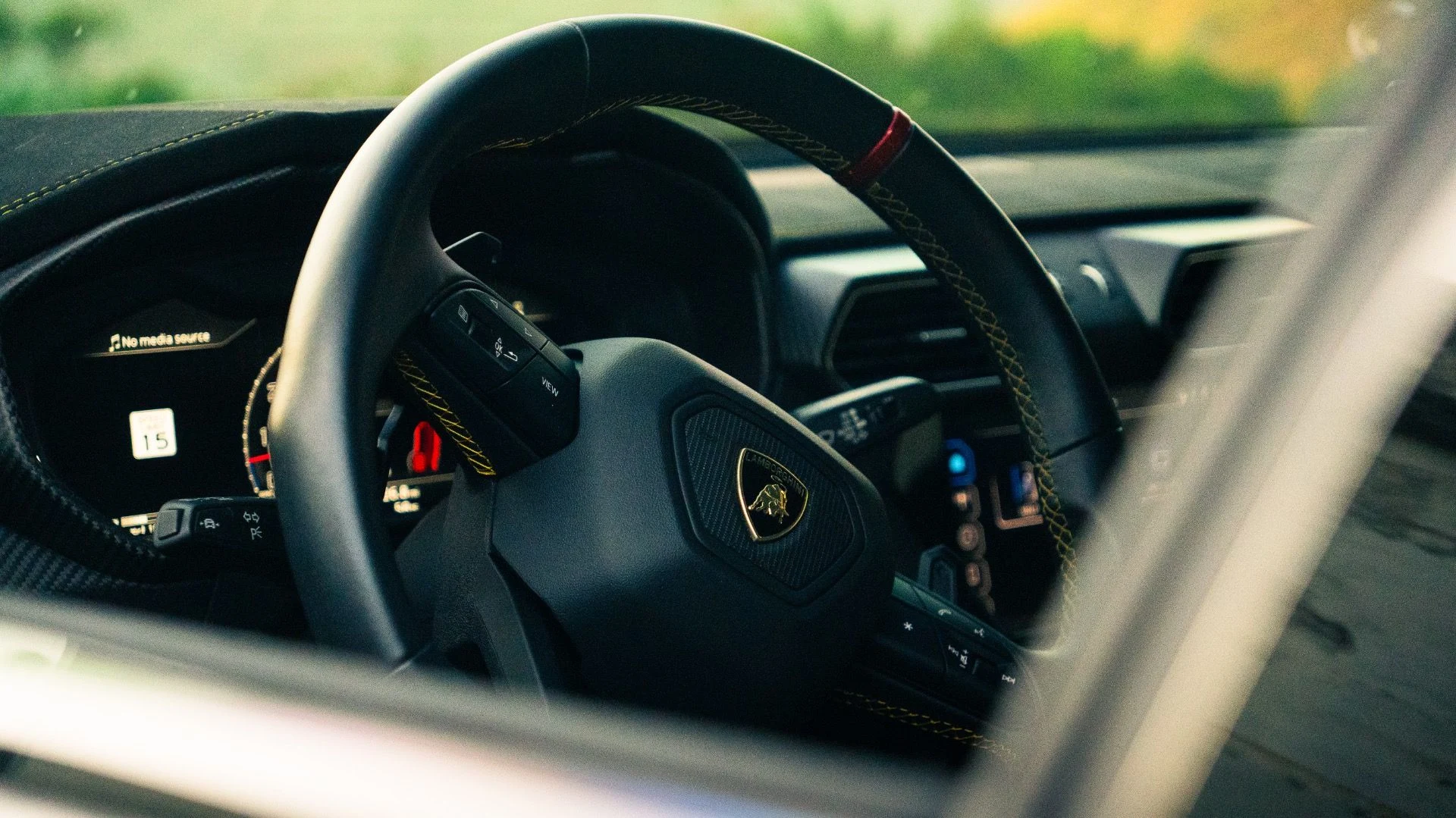 mph009_2263923804_Used_2023_Lamborghini_Urus_Performante_1774898175_eb345fee11