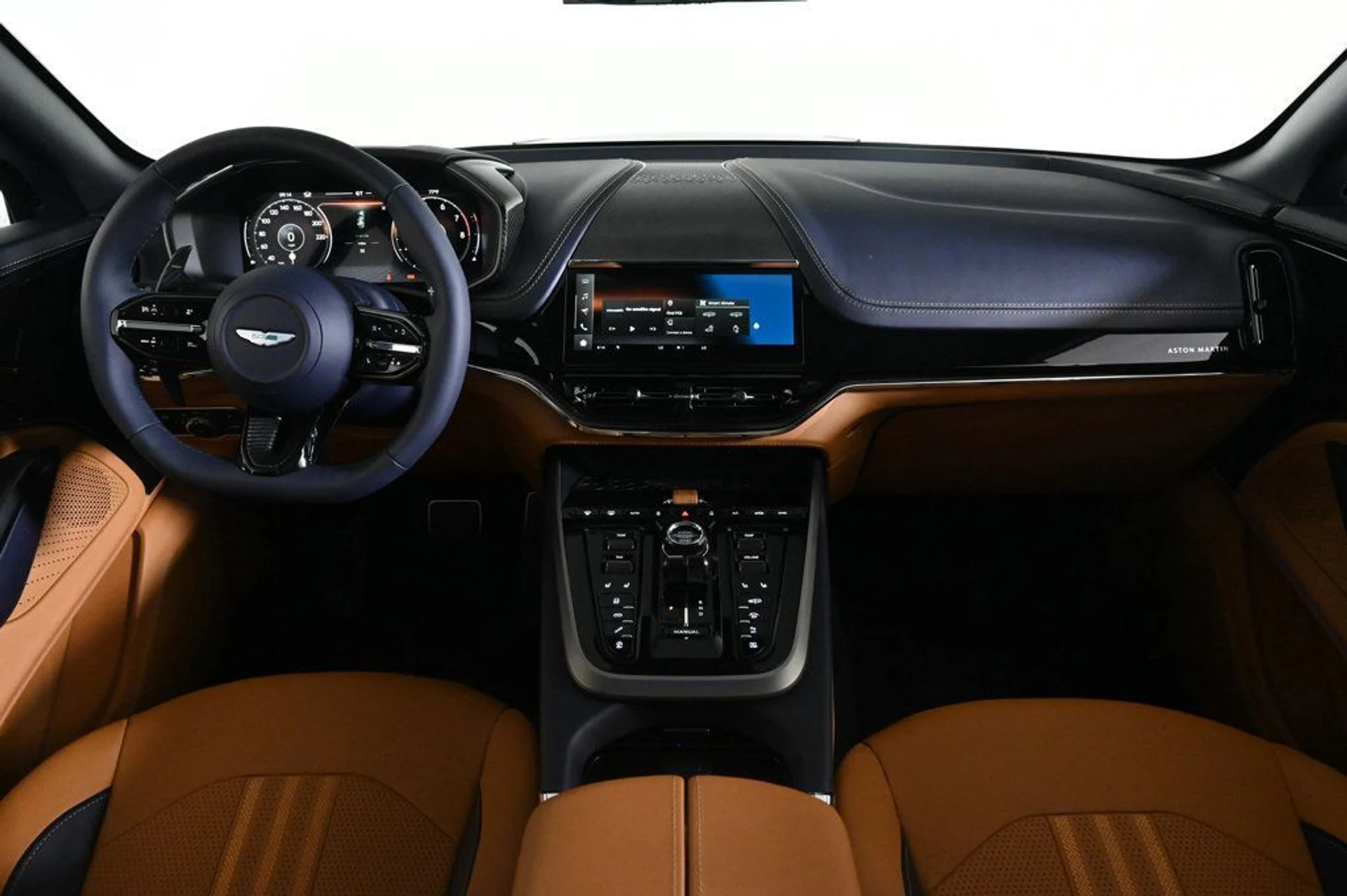 mph009_2274594004_new_2026_aston_martin_dbx_707awd_11350_22961651_9_1024_74d9664eb3