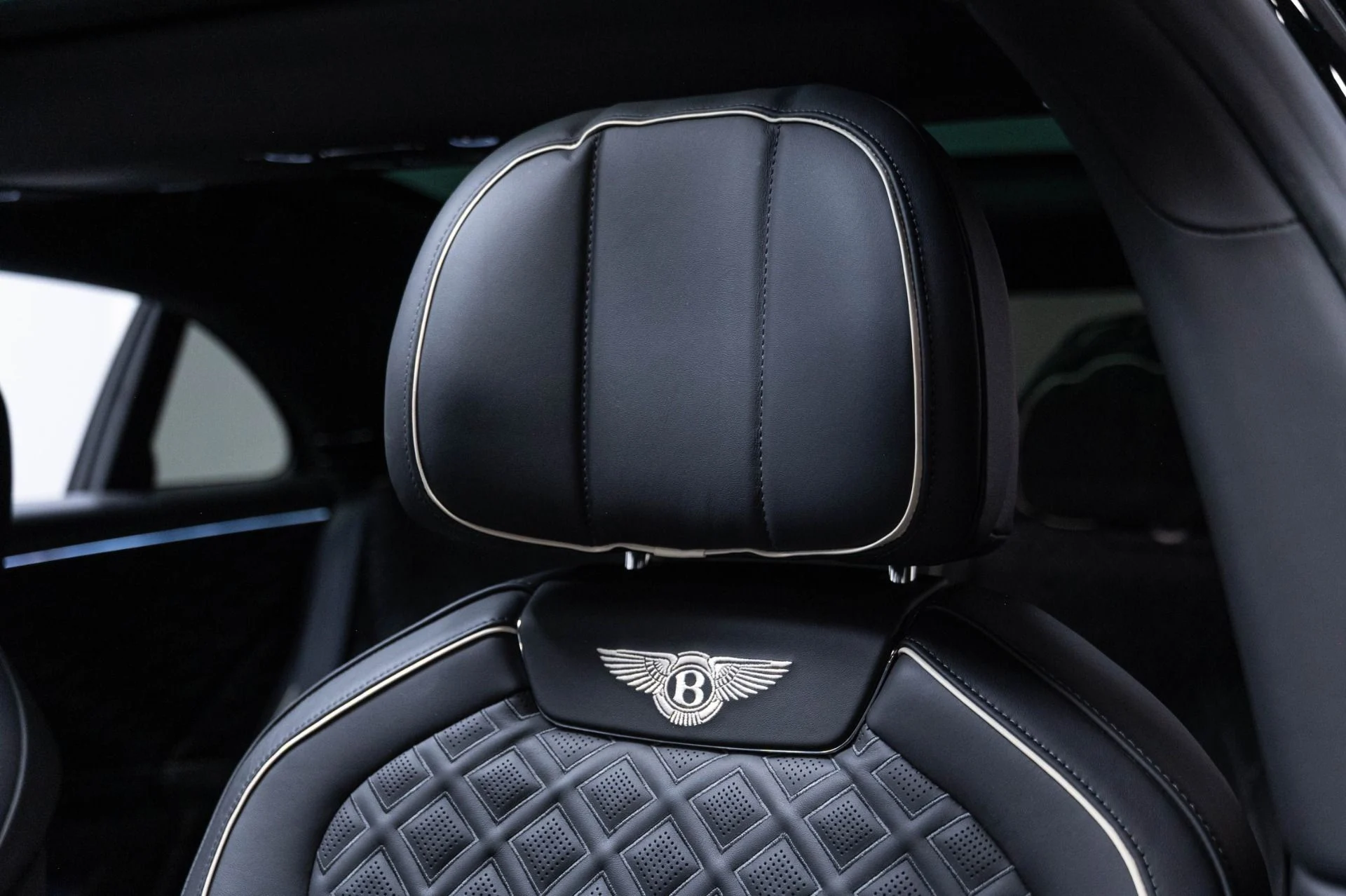 mph009_2275852653_Used_2020_Bentley_Flying_Spur_W12_1783372083_3562b3a08a