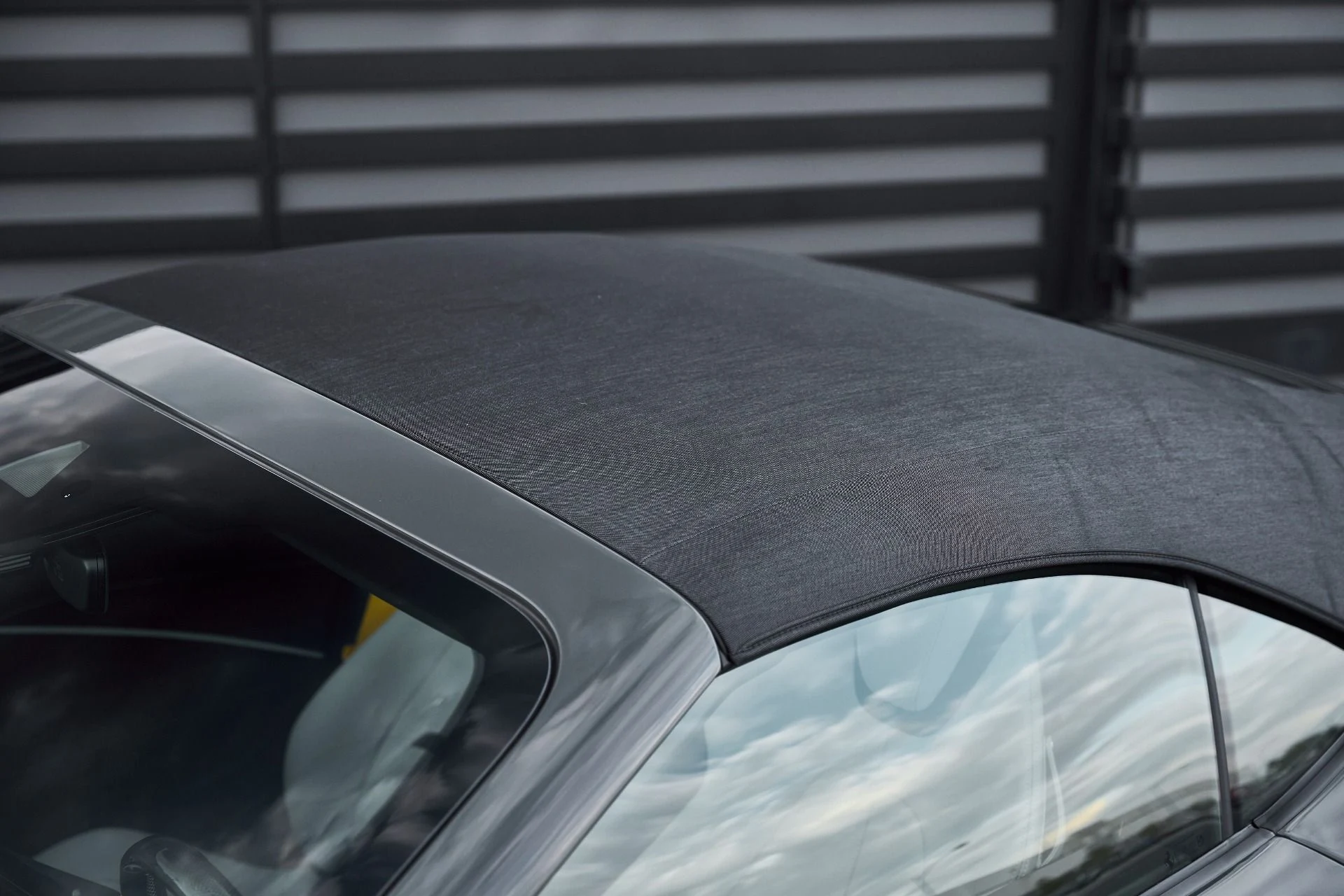 mph009_2275981628_Used_2024_Ferrari_Roma_Base_1769222085_15d111e2f1