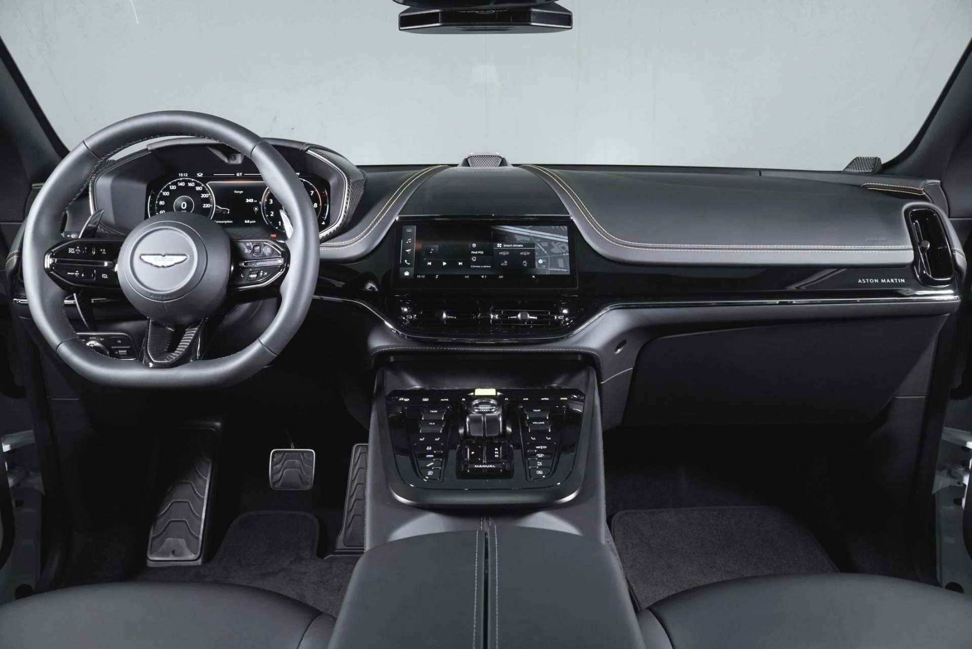 mph009_2276557668_New_2026_Aston_Martin_DBX_S_1781894781_22ecff6a7b