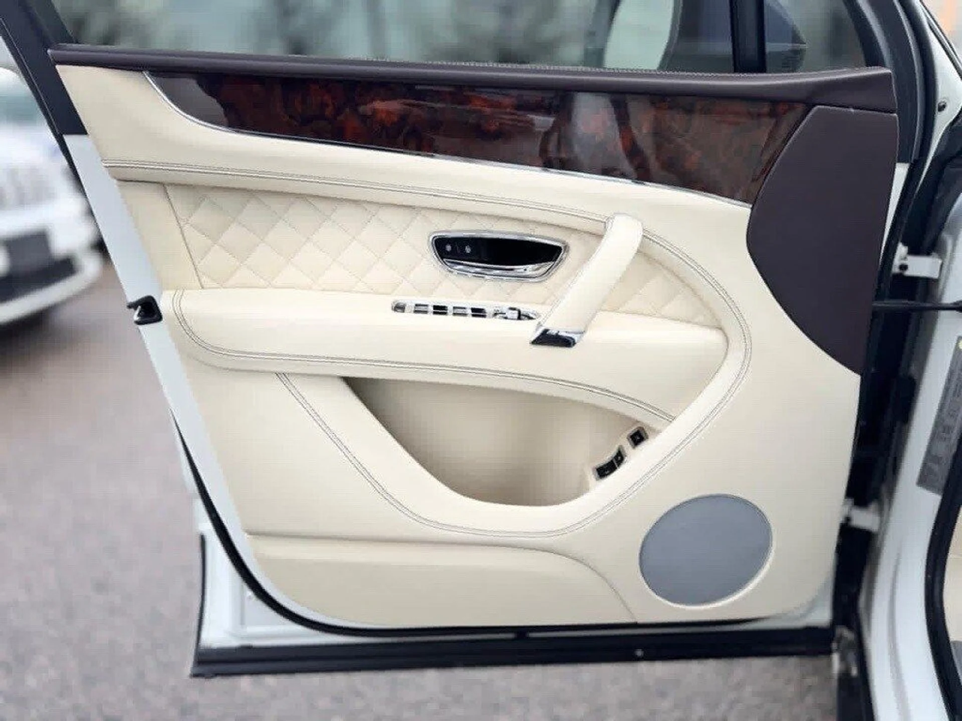 mph009_2280035920_3fb8053312235cec6d08f1a2f8667a16x_a15a9725ba