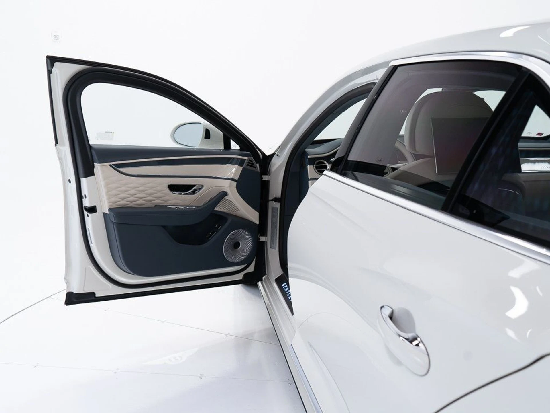 mph009_2285229750_b55ac25dc19260b862c278e7930a4674_6b649e4388