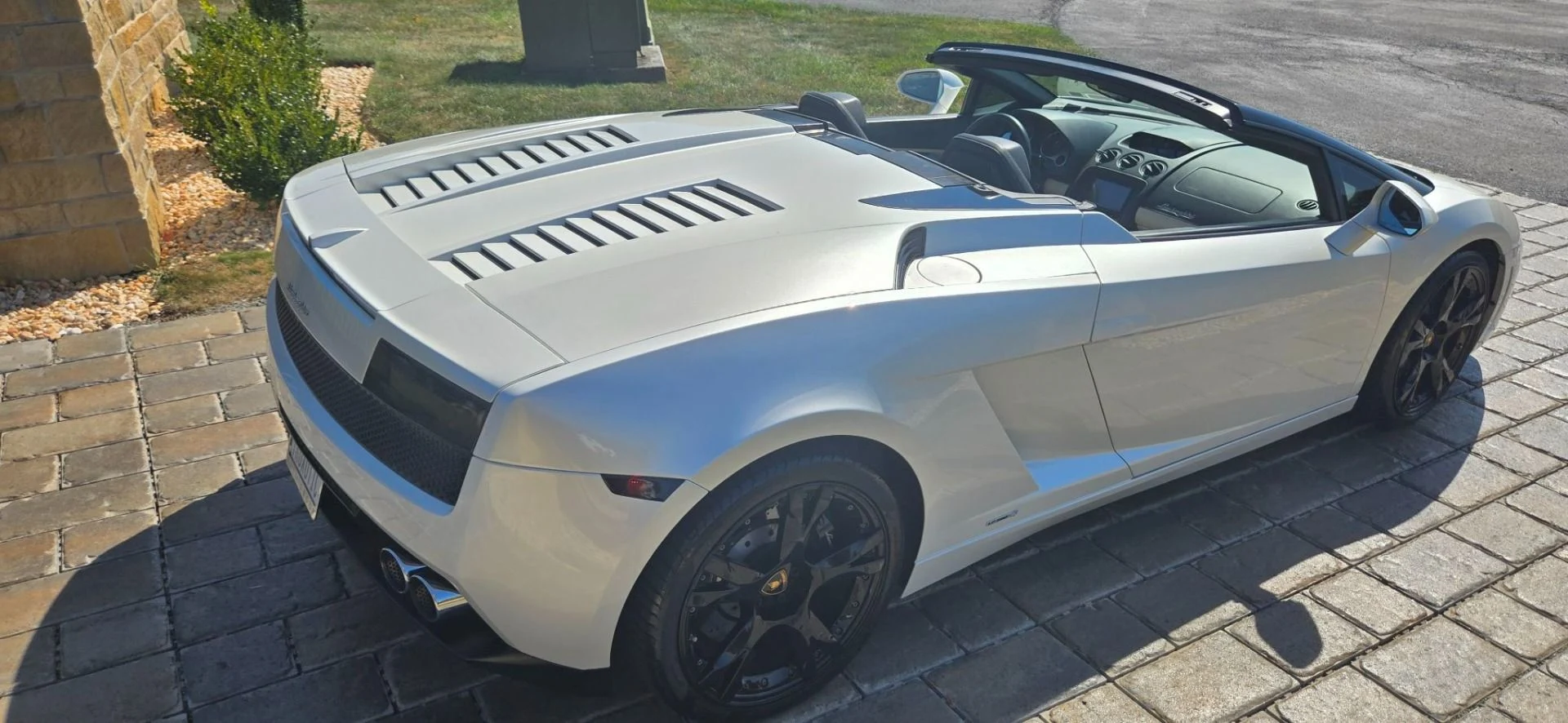 mph009_22864815_Used_2011_Lamborghini_Gallardo_LP_560_4_Spyder_1759961656_4b1da0755f