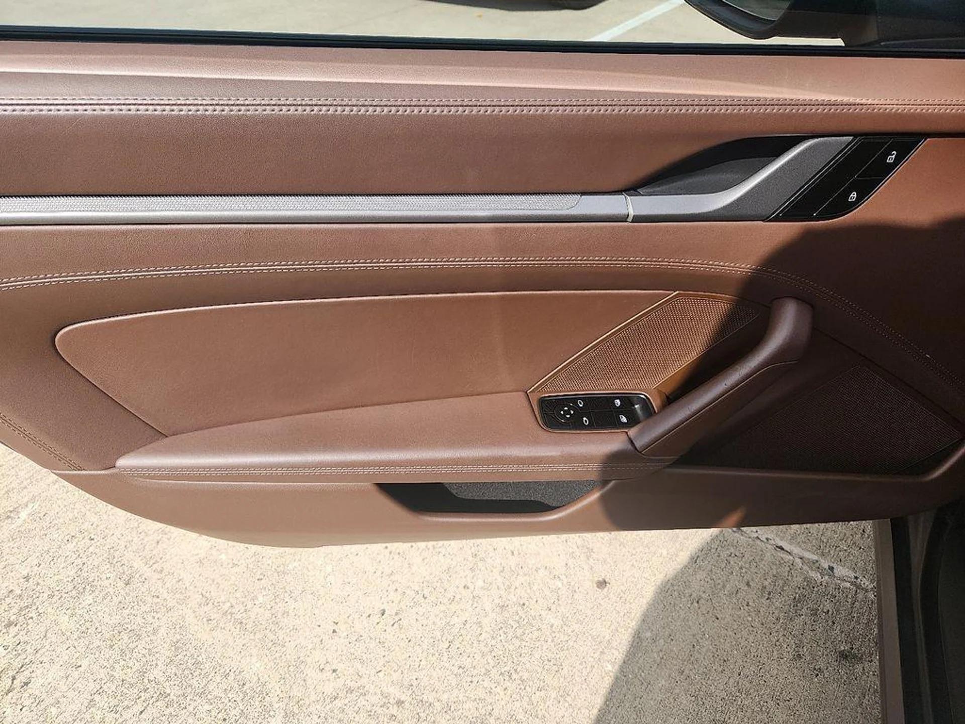 mph009_229224196_h_ljn_Mph414y_Rh_I_Rpj_G36c_DX_1_Gg_9012e158f8