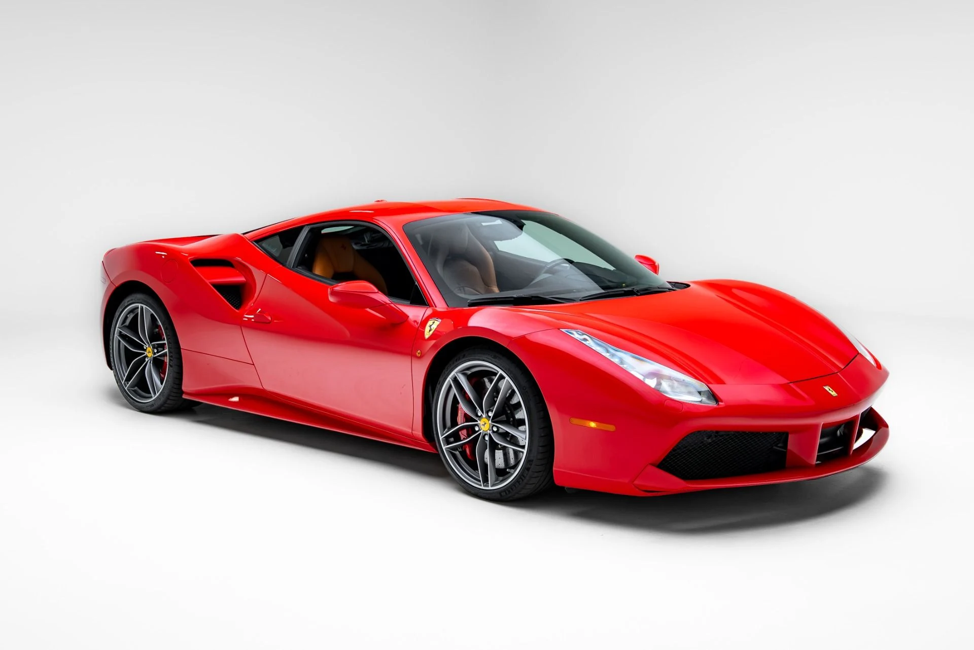 mph009_2294588210_Used_2018_Ferrari_488_GTB_1776815773_d9fdbc725c