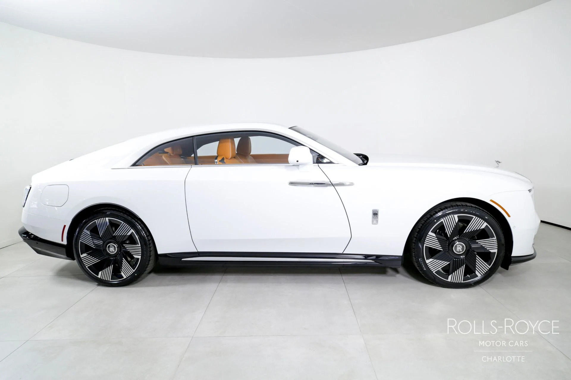 mph009_22968269_Used_2024_Rolls_Royce_Spectre_1710280015_1da80734dd
