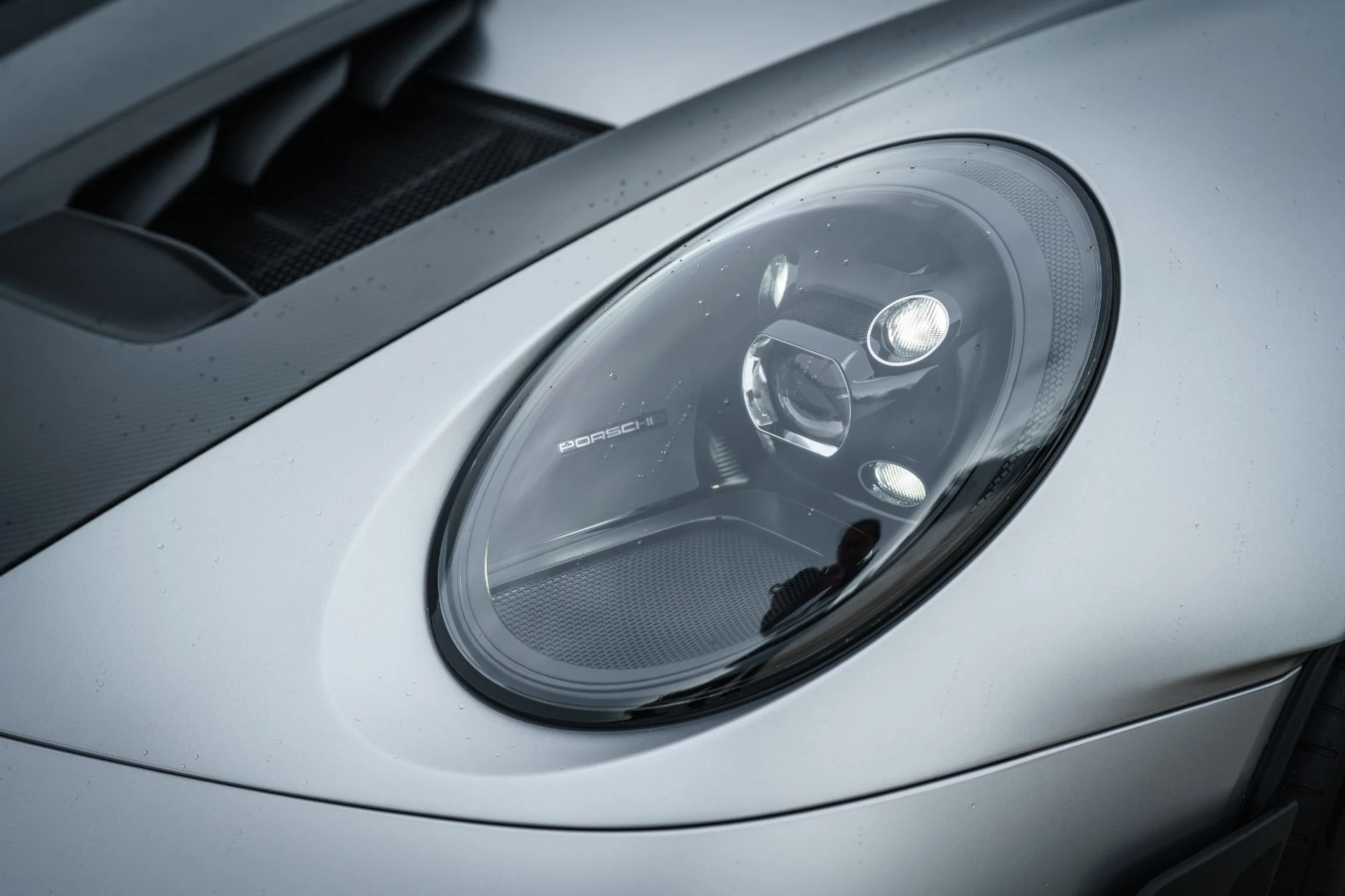 mph009_2299748024_Used_2025_Porsche_911_GT_3_RS_1777653448_f4ada61531