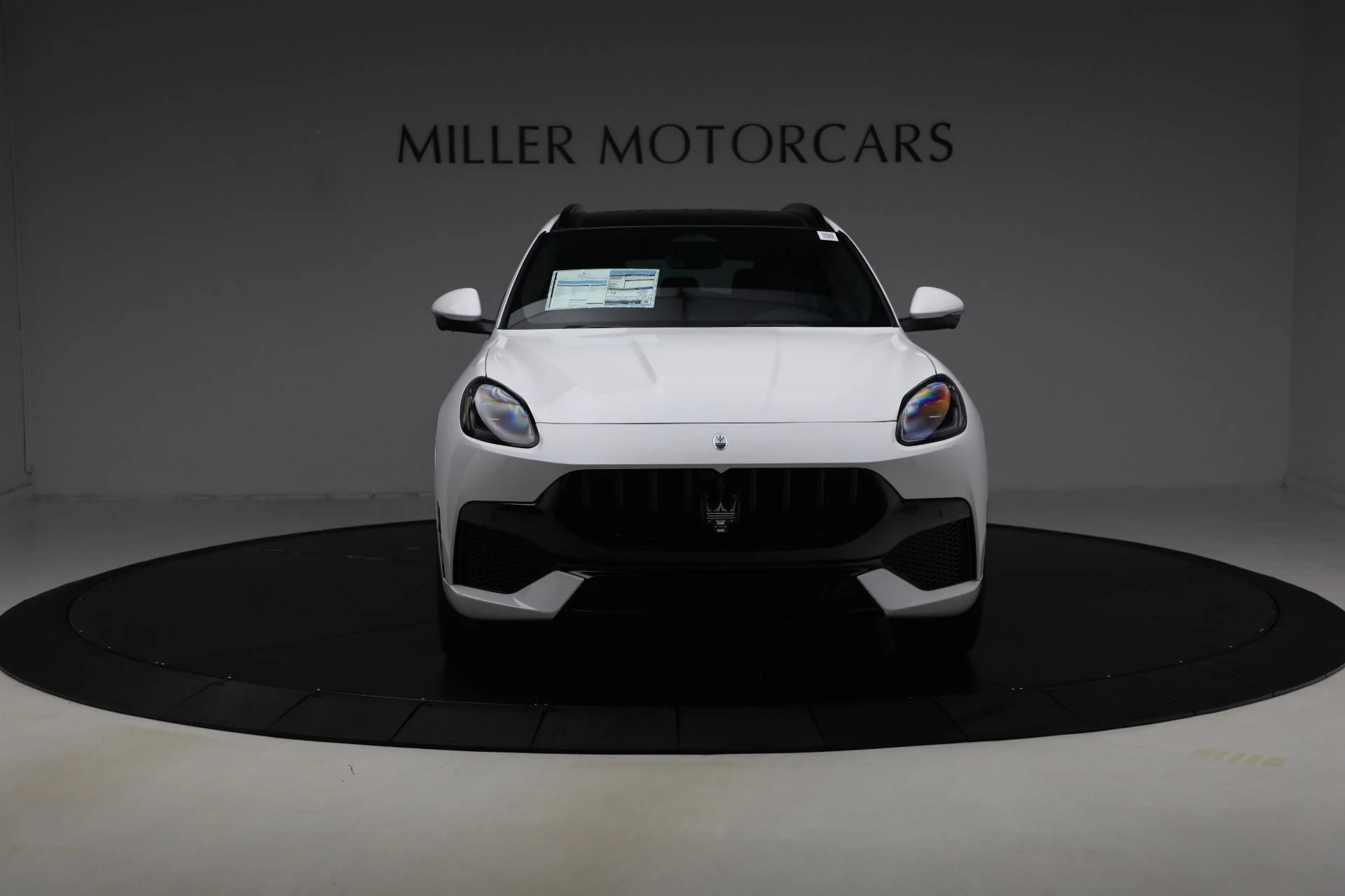 mph009_2313994033_New_2027_Maserati_Grecale_Modena_V6_1792096418_618a62c0b9