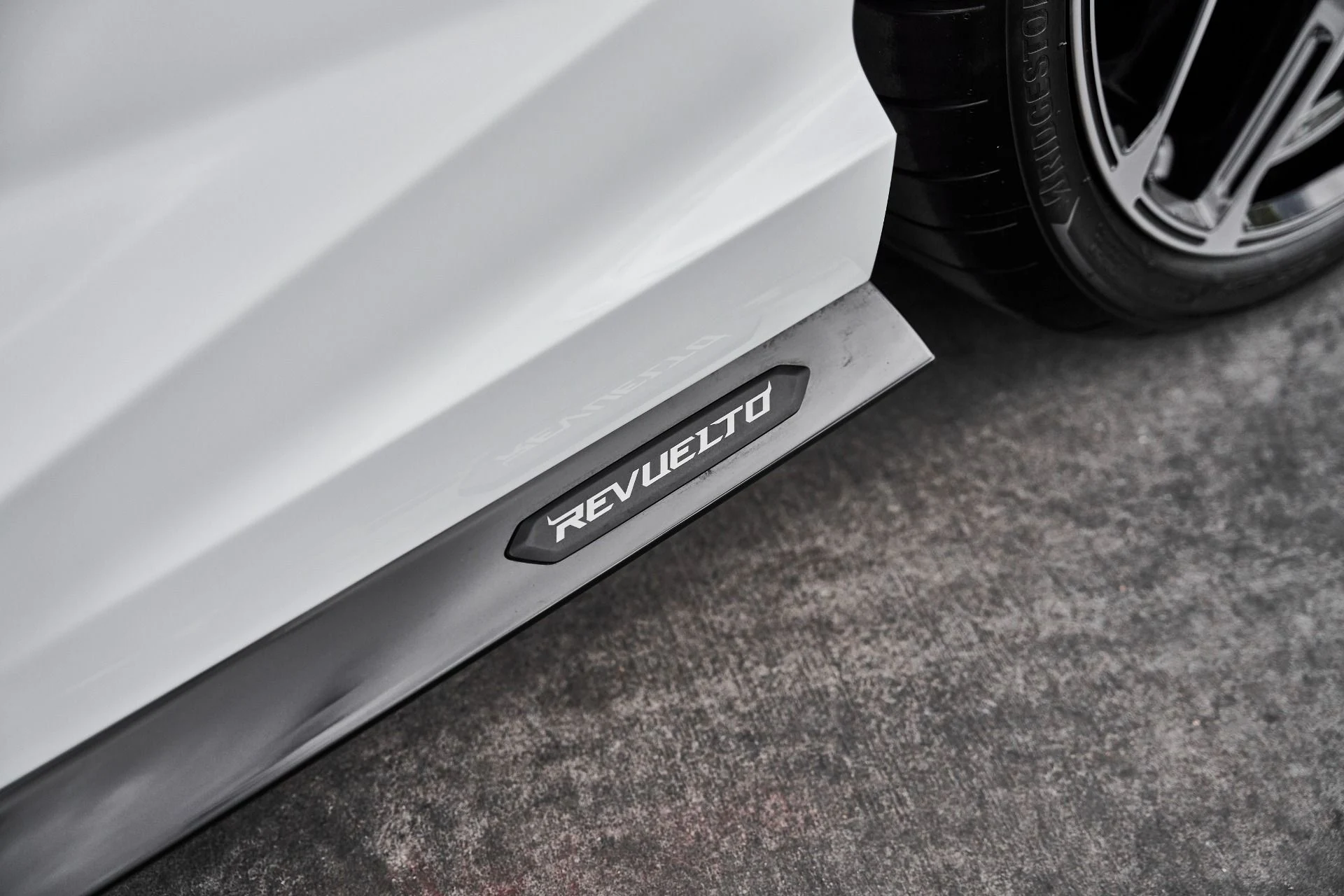 mph009_2314362029_Used_2026_Lamborghini_Revuelto_Base_1777078353_39c8912257