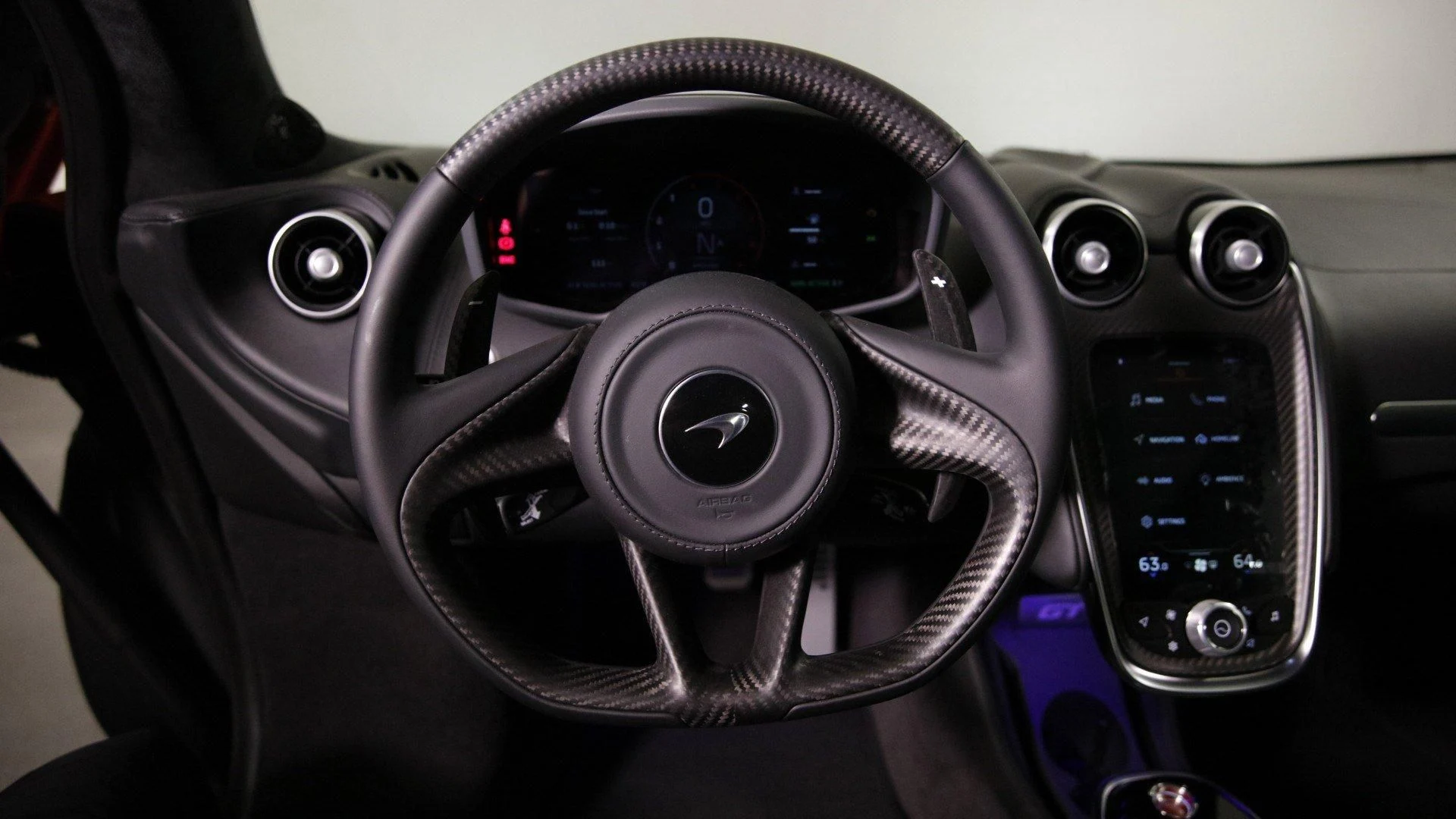 mph009_2324094066_Used_2023_Mc_Laren_GT_1698837821_889db3bd8c