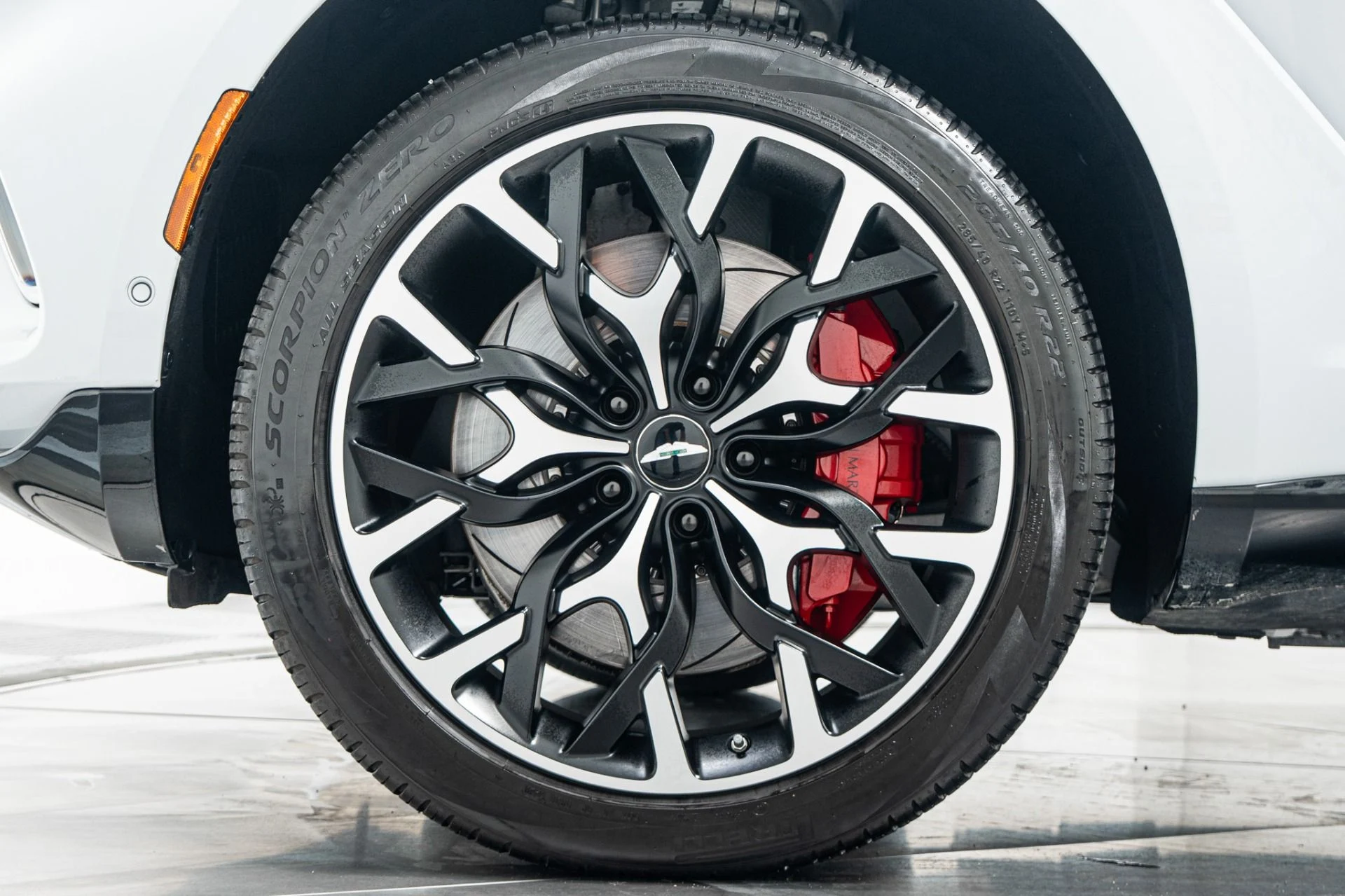 mph009_2325918270_Used_2021_Aston_Martin_DBX_AML_Color_Indulgence_Pack_DB_Elegance_Pack_1783626326_6732a68eeb