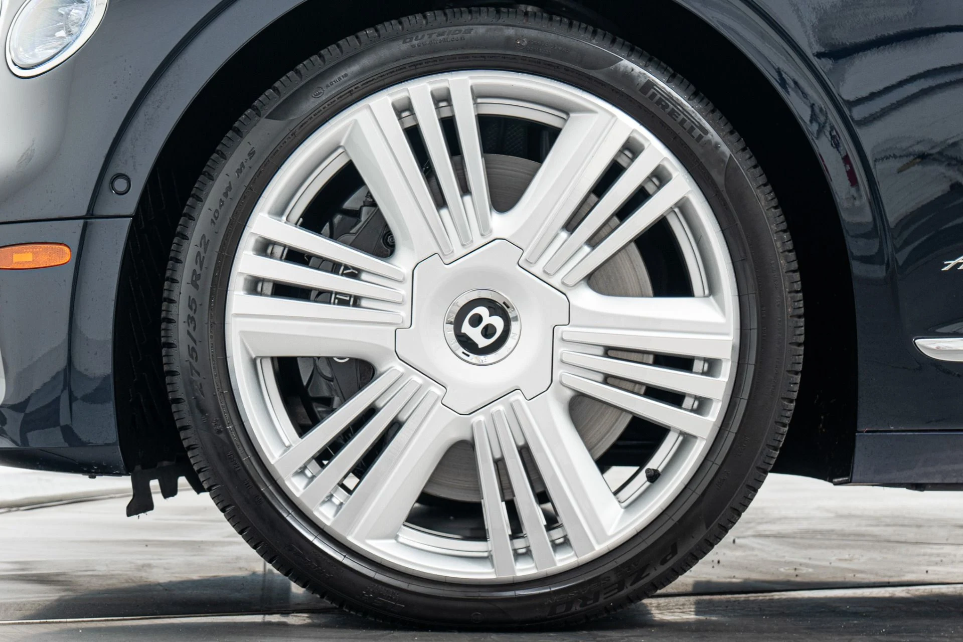 mph009_2327603832_Used_2026_Bentley_Flying_Spur_Azure_Bang_and_Olufsen_Audio_Mulliner_Driving_Specification_1778702450_1792dd29d7