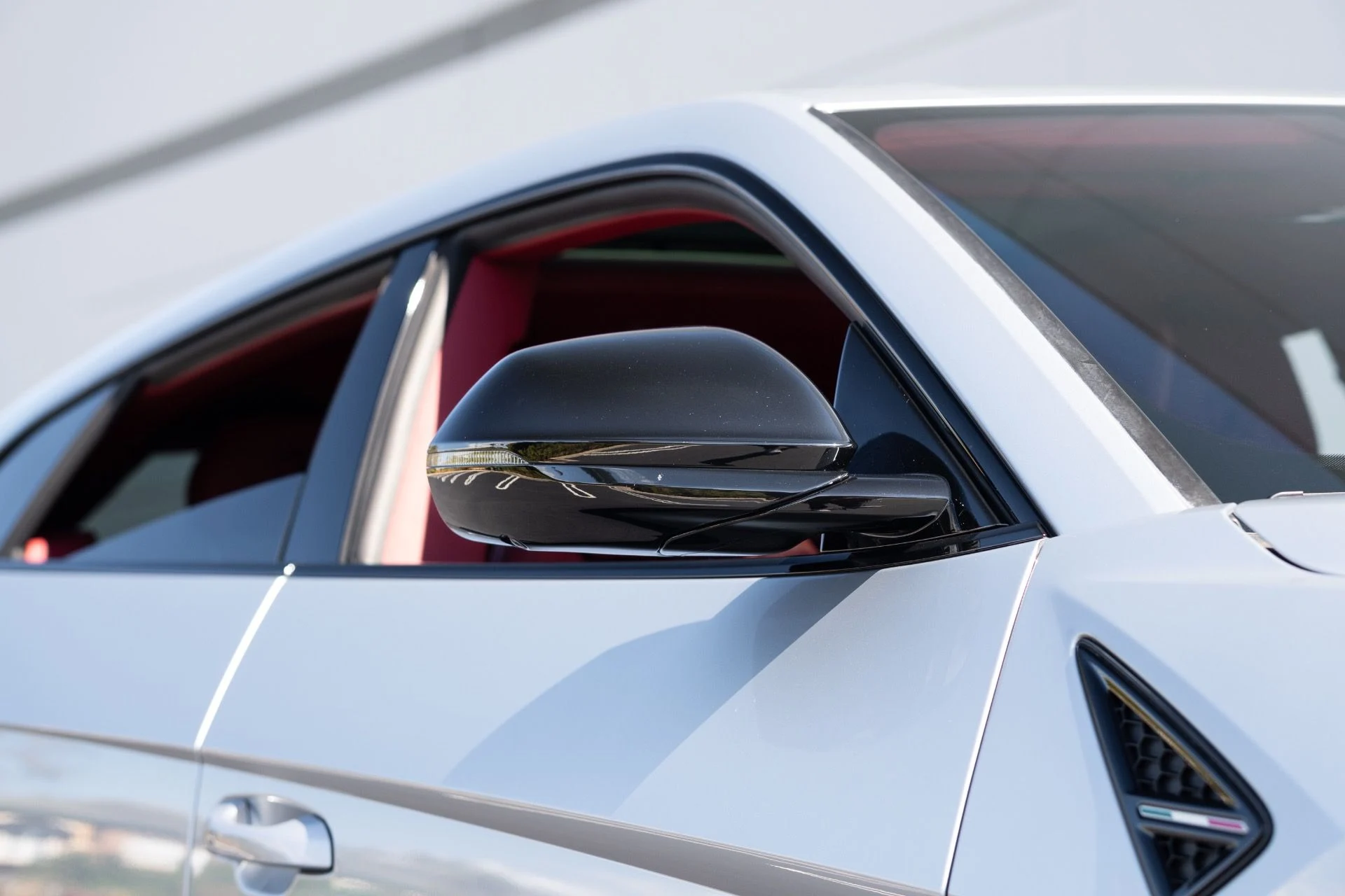 mph009_2337106597_Used_2022_Lamborghini_Urus_1770690392_ca52aa05eb