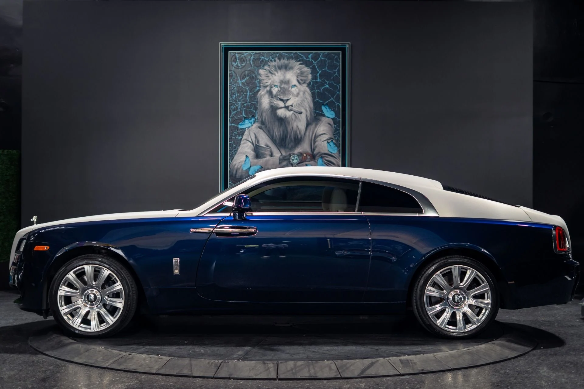 mph009_2354136317_Used_2014_Rolls_Royce_Wraith_Bespoke_Interior_1784145568_74f9c39280