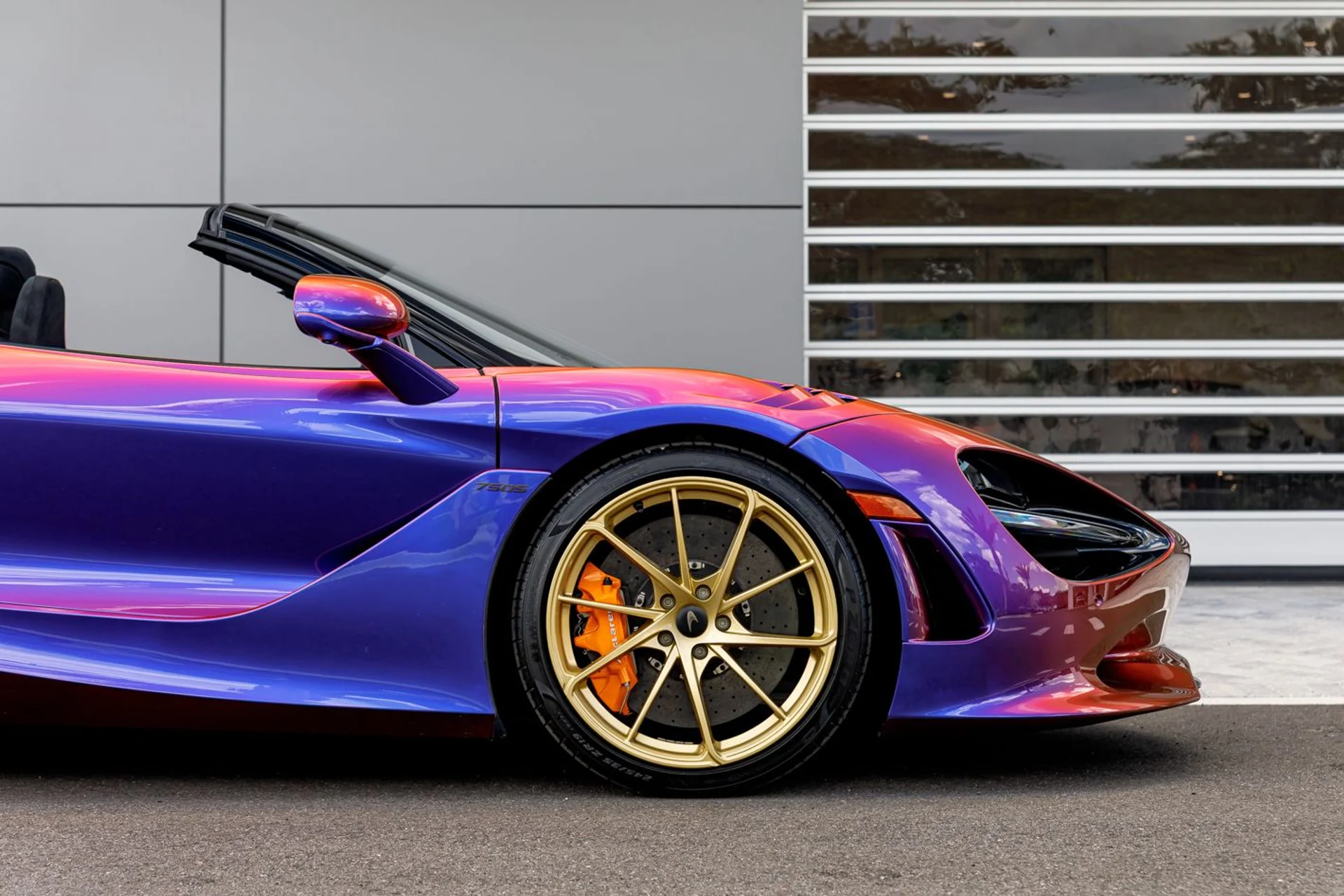 mph009_2354181270_Used_2025_Mc_Laren_750_S_Spider_6115d14f00