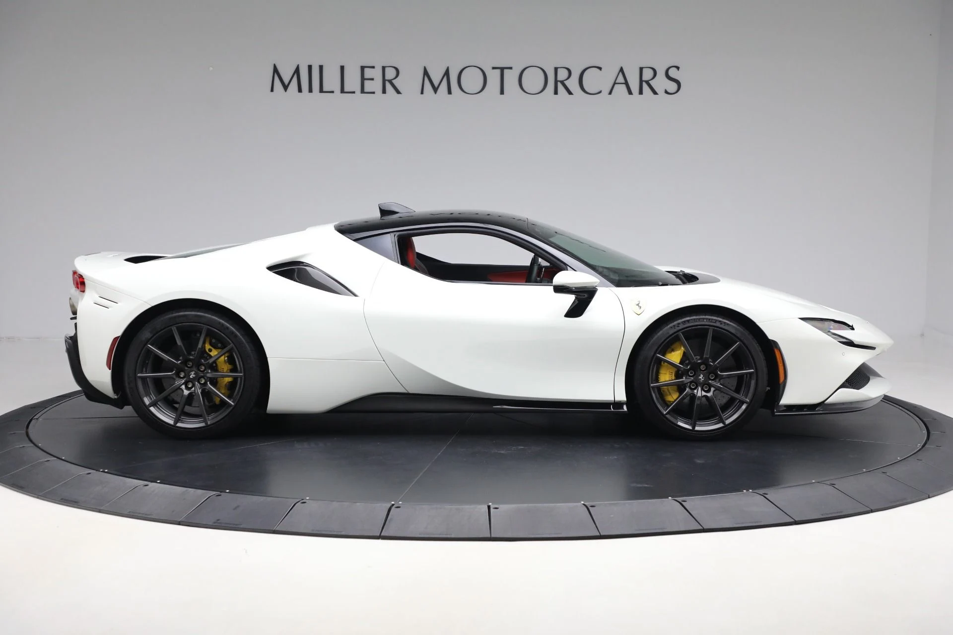 mph009_2357304241_Used_2021_Ferrari_SF_90_Stradale_ed4b537c70