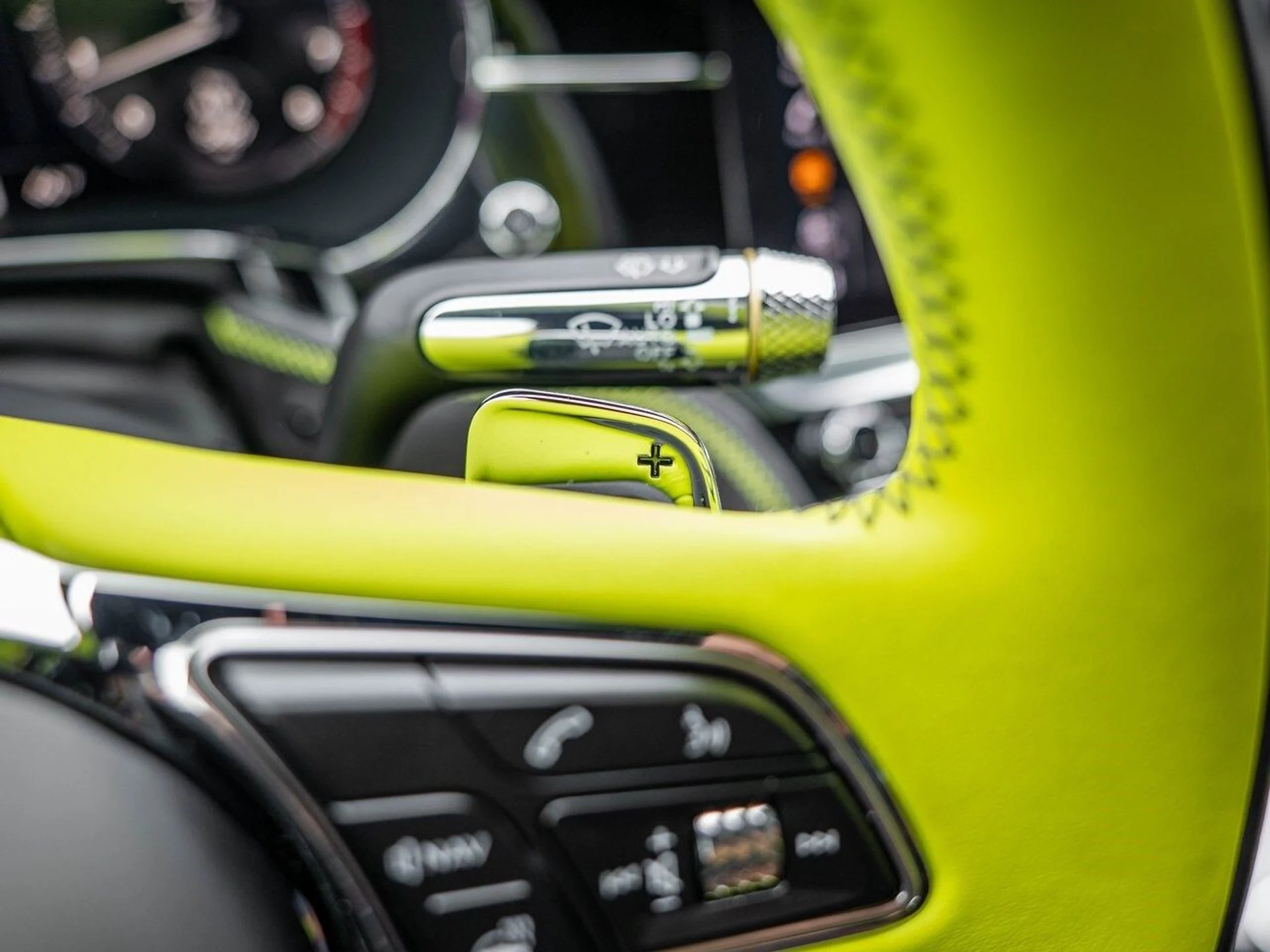 mph009_2370468912_1dbb5296d8840c39eda874e7421fac36x_5638f07e91