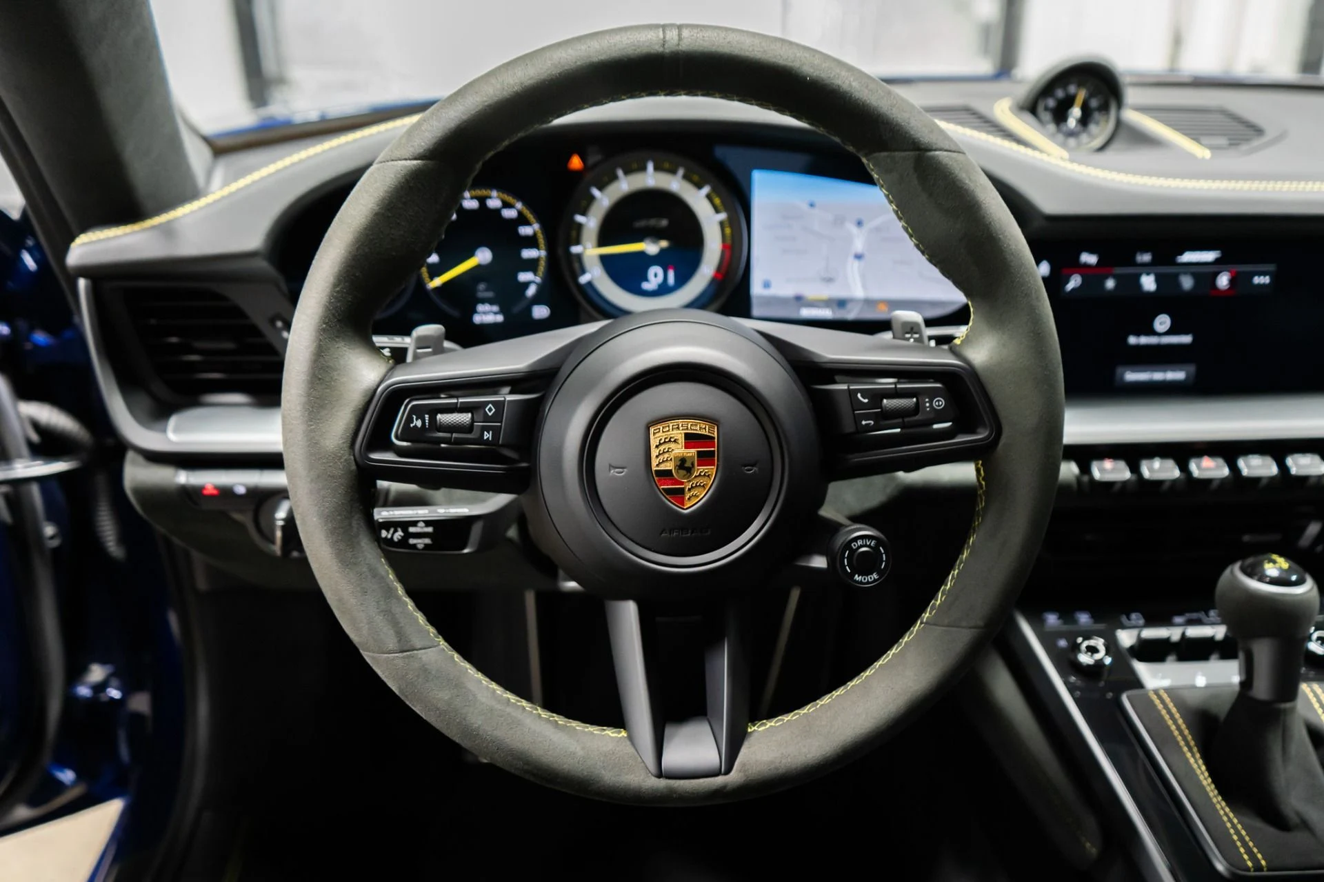 mph009_2372255816_Used_2022_Porsche_911_GT_3_1757712953_5bd065a60f