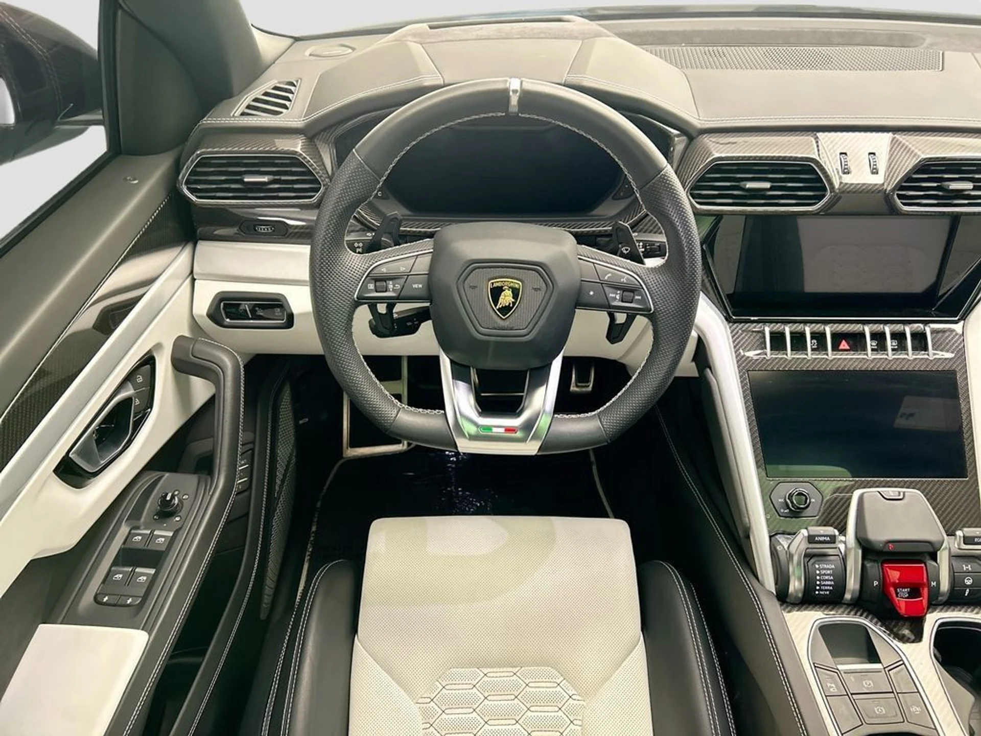 mph009_2375925304_used_2020_lamborghini_urus_awd_8119_23020577_10_1024_c4e4411e99