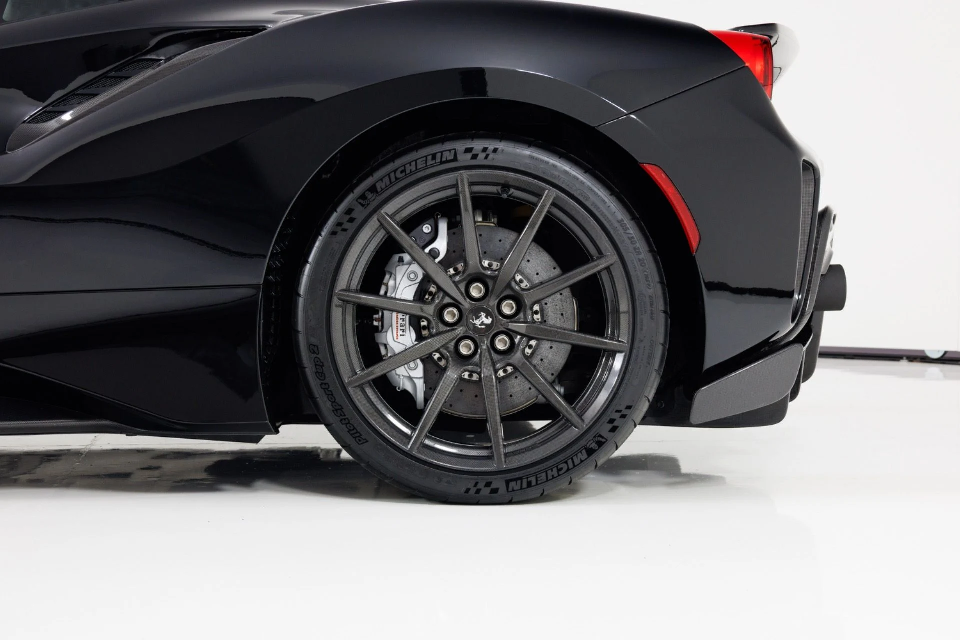 mph009_2380586761_Used_2019_Ferrari_488_Pista_1781884383_41d1b4f2ba