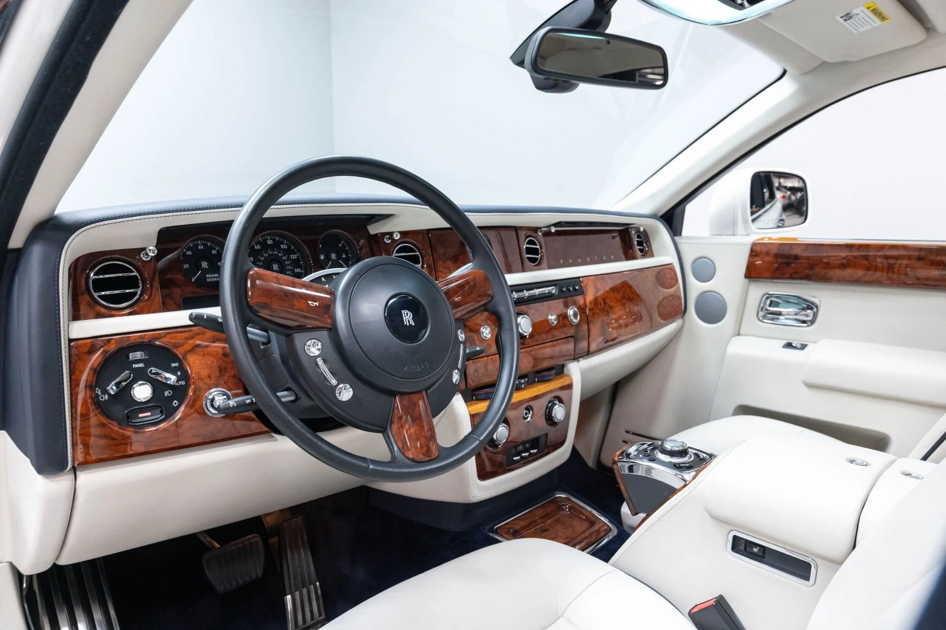 mph009_2388344406_Used_2013_Rolls_Royce_Phantom_1784226914_4c50d89b2d