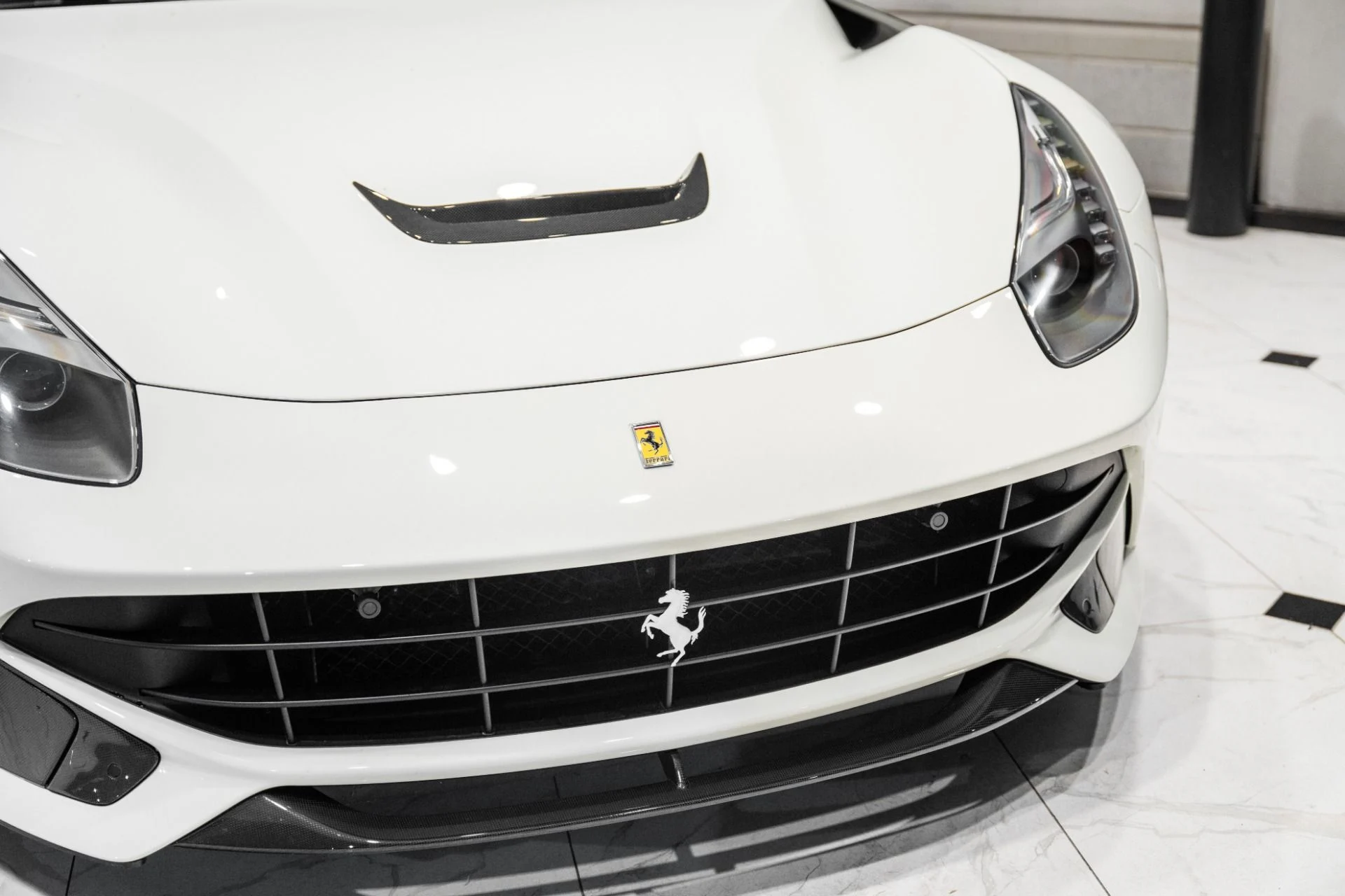 mph009_2388417874_Used_2017_Ferrari_F12berlinetta_1784393141_c23d7fa562