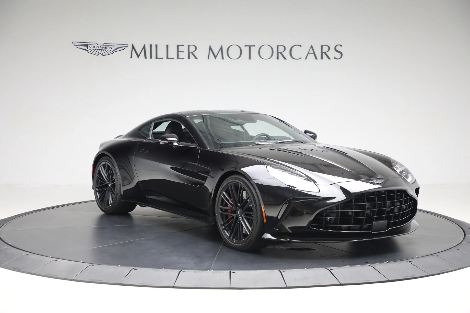 mph009_238895705_New_2025_Aston_Martin_Vantage_011426db45
