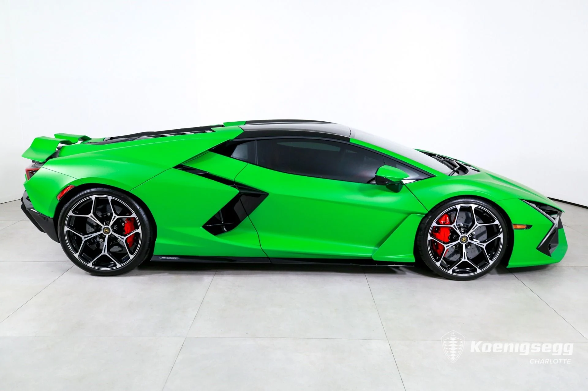mph009_2389049720_Used_2024_Lamborghini_Revuelto_1774640999_510d9ecfc7