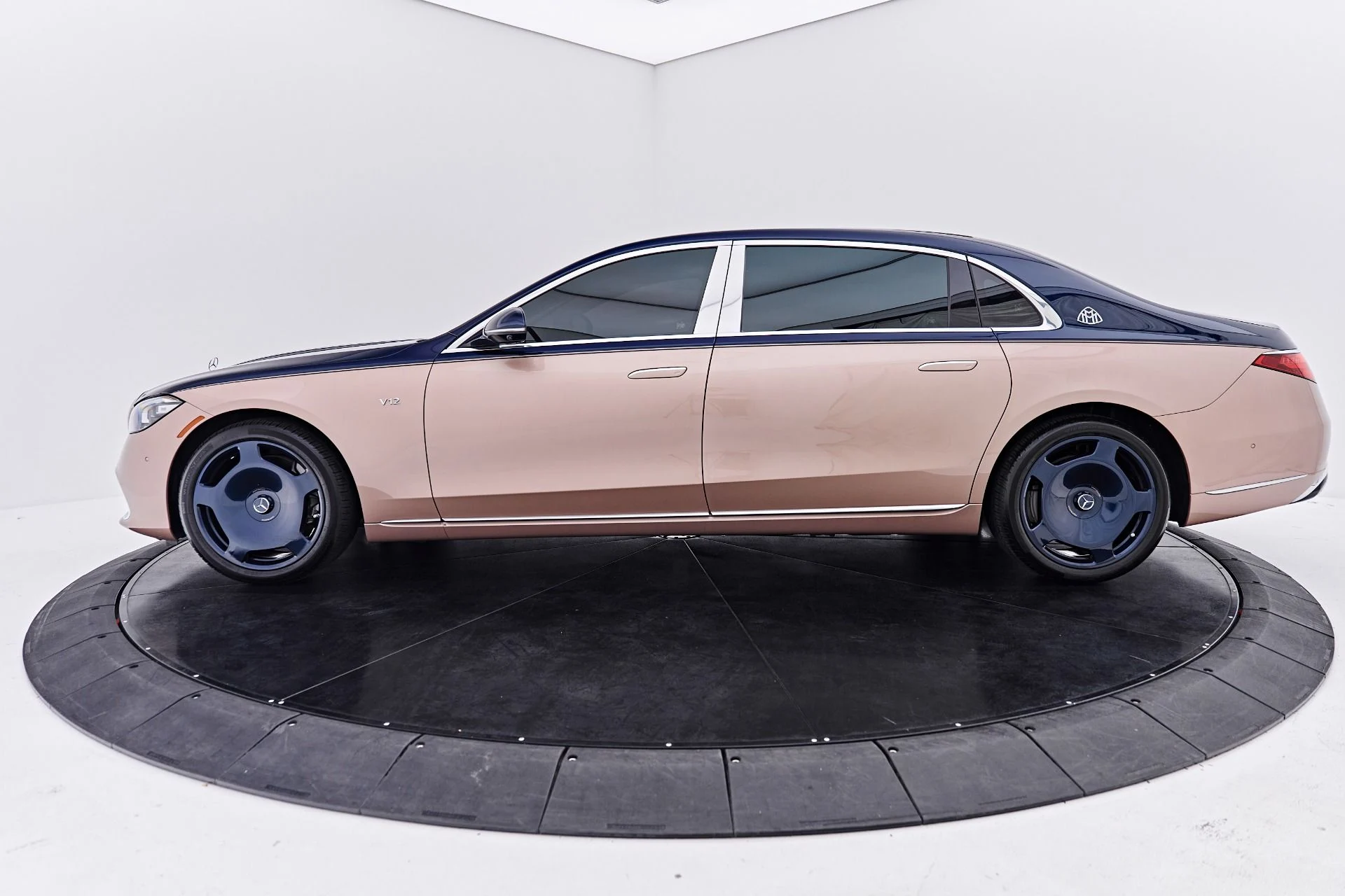 mph009_2403319618_Used_2023_Mercedes_Benz_S_Class_Maybach_S_680_1790209039_739eae0513
