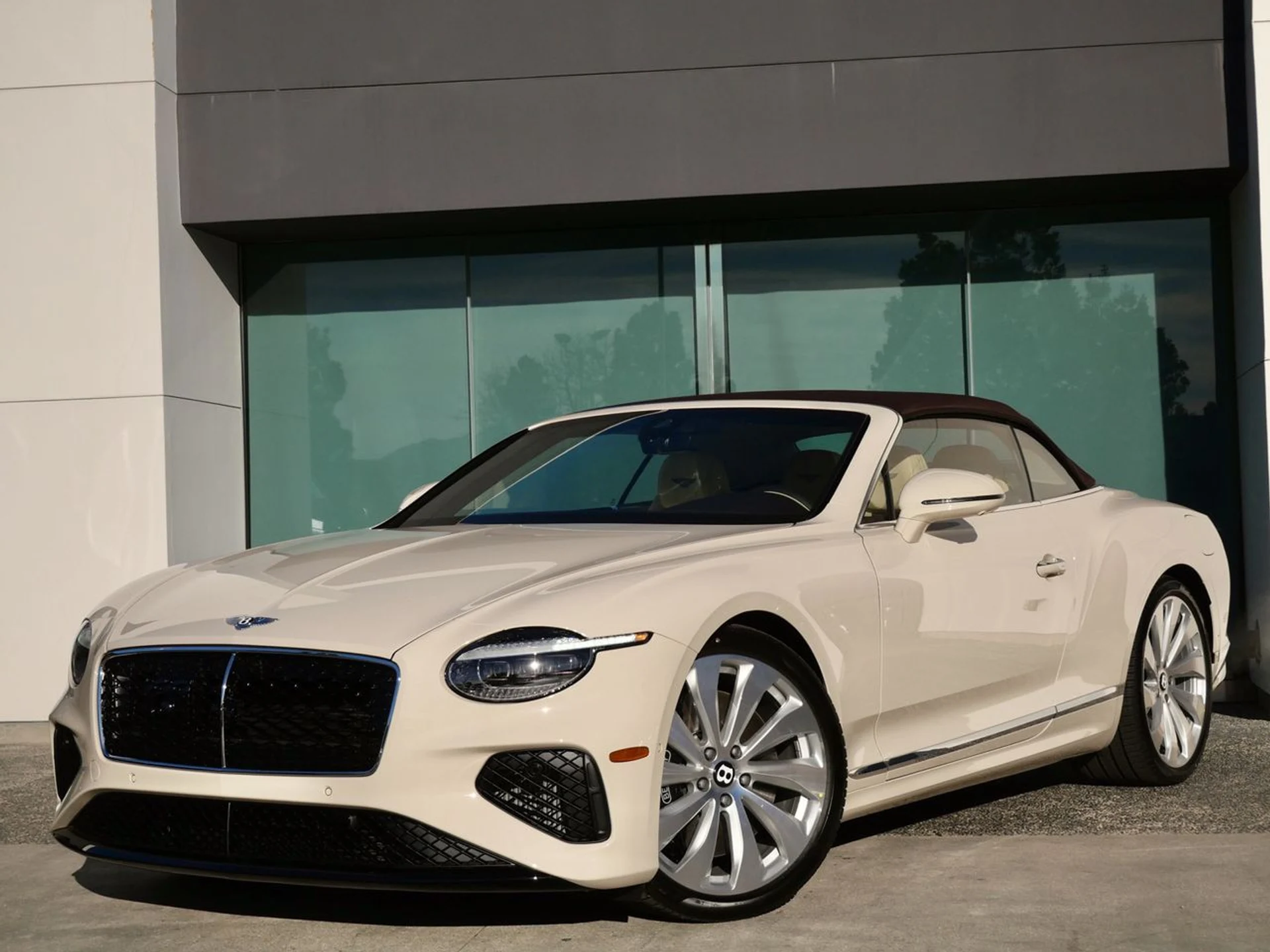 mph009_240851472_05235f5c6b8c95ab4a61c3e4e8e4d1aax_d44a331f6c