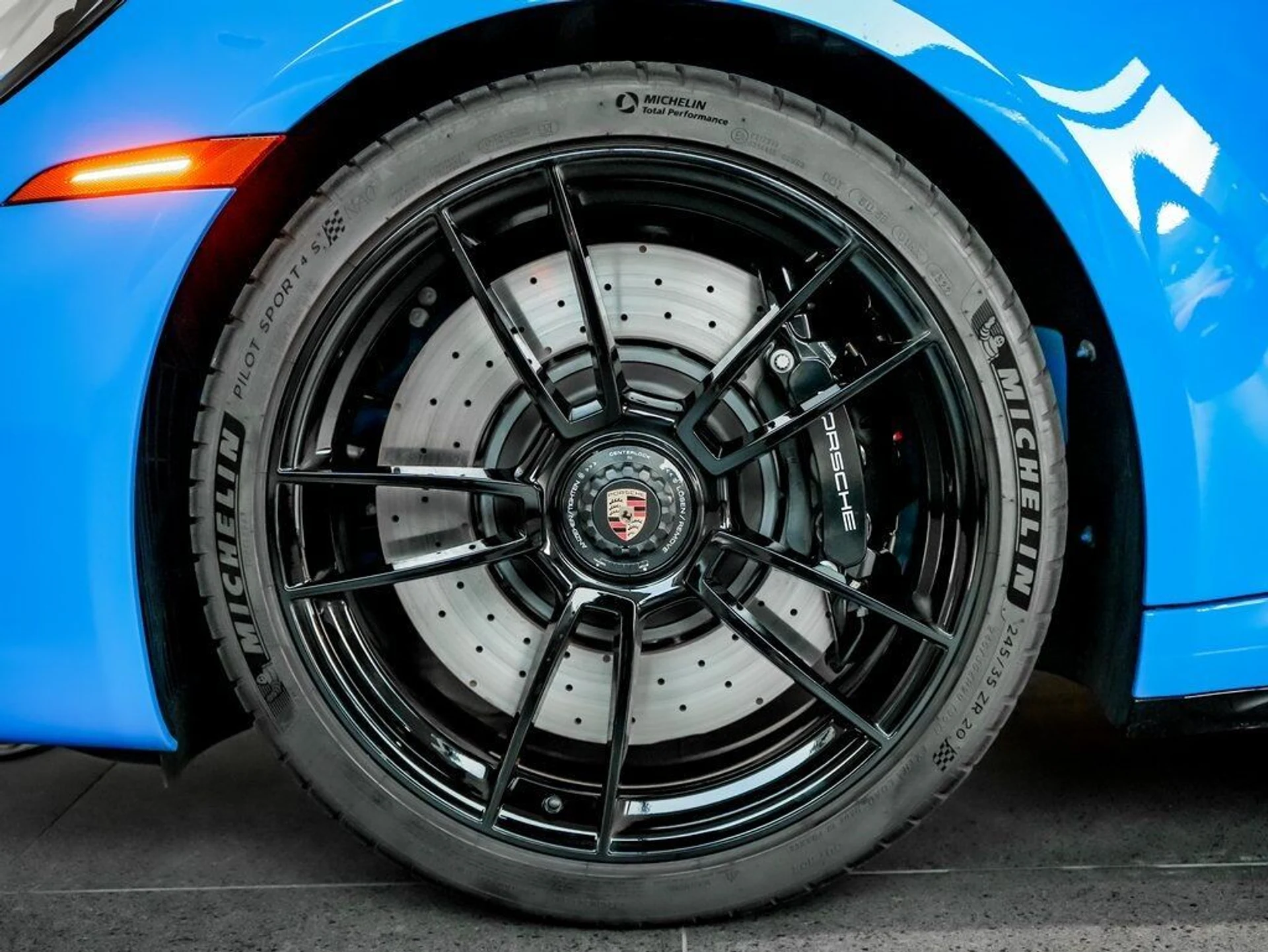 mph009_2412742124_e271b7ab0ea281994782ea50fc29a744_fffe6f8db7