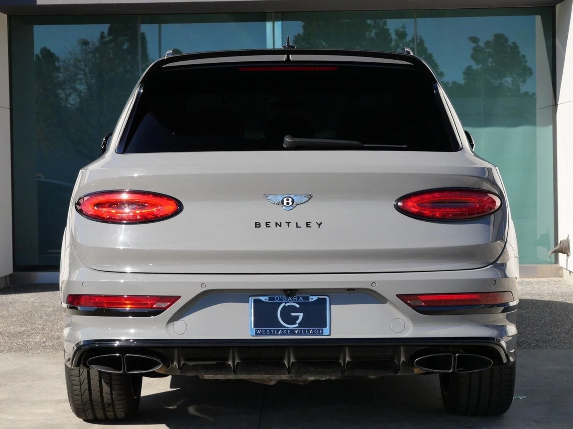 mph009_2415926724_90e51c8091eaf002212fd34ac886eef8x_5ce0630676