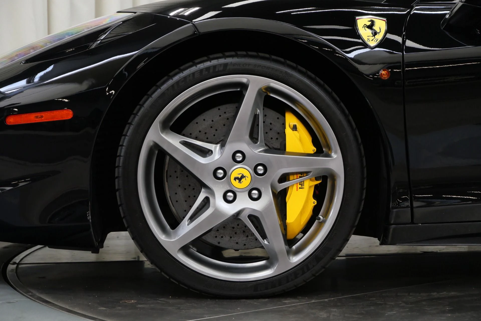 mph009_2431899158_Used_2013_Ferrari_458_Spider_1758308193_024ff22ded