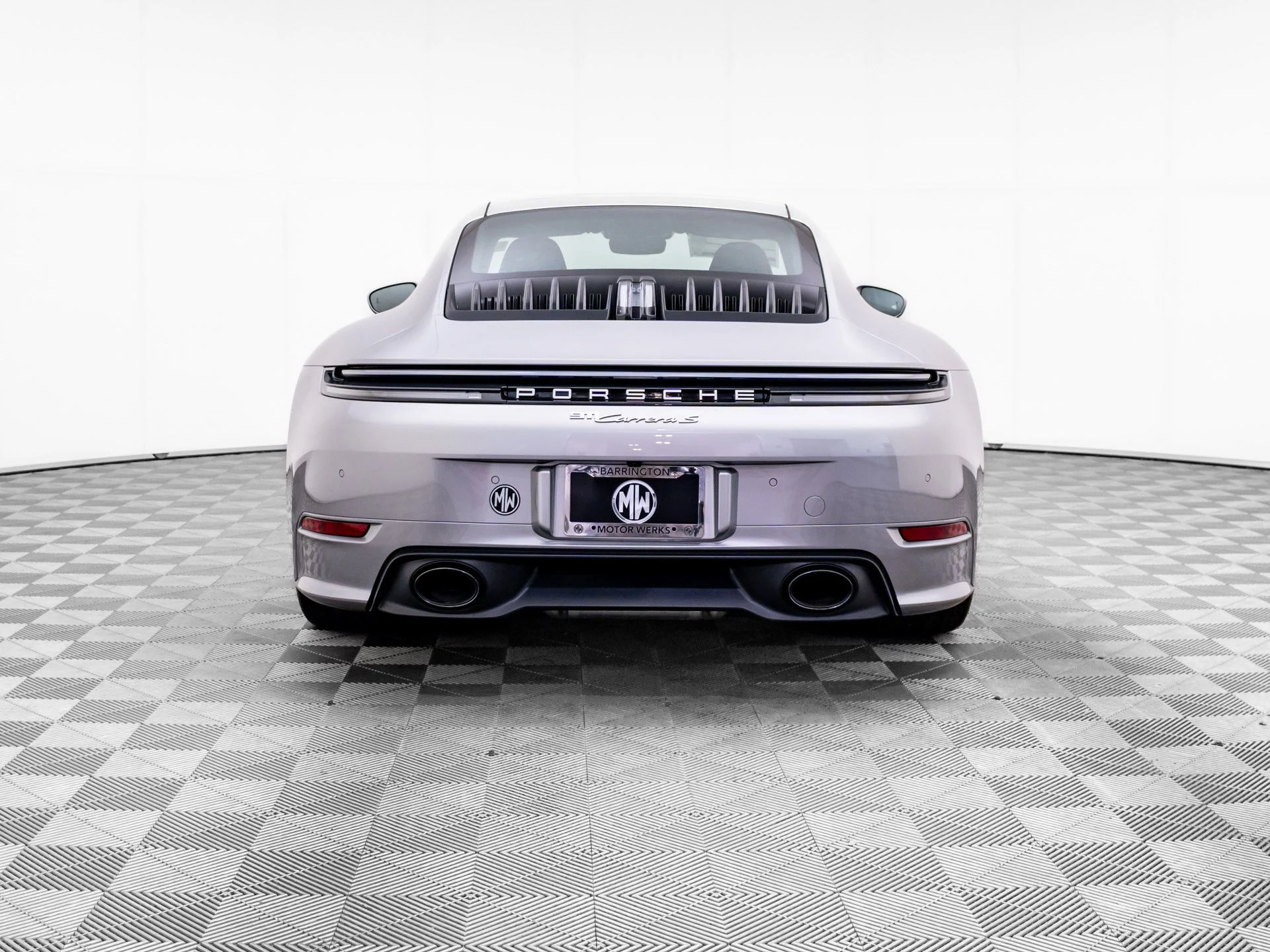 mph009_2441687065_a5f1e513e7199e4c272d6be67477c599x_82a1907769