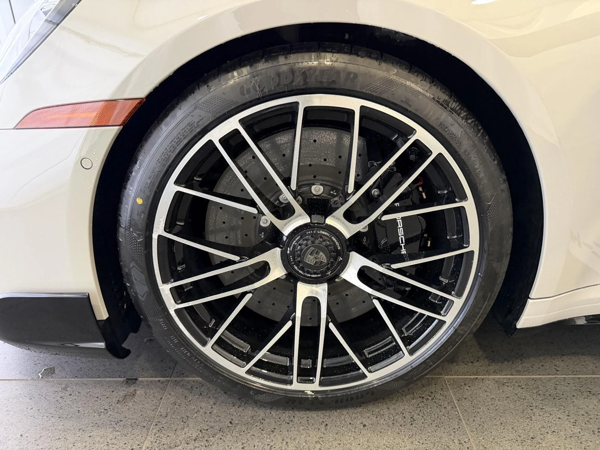 mph009_244463055_33aef6823fe01edcd7d8f77209eb9aa6x_9f1fe1f519