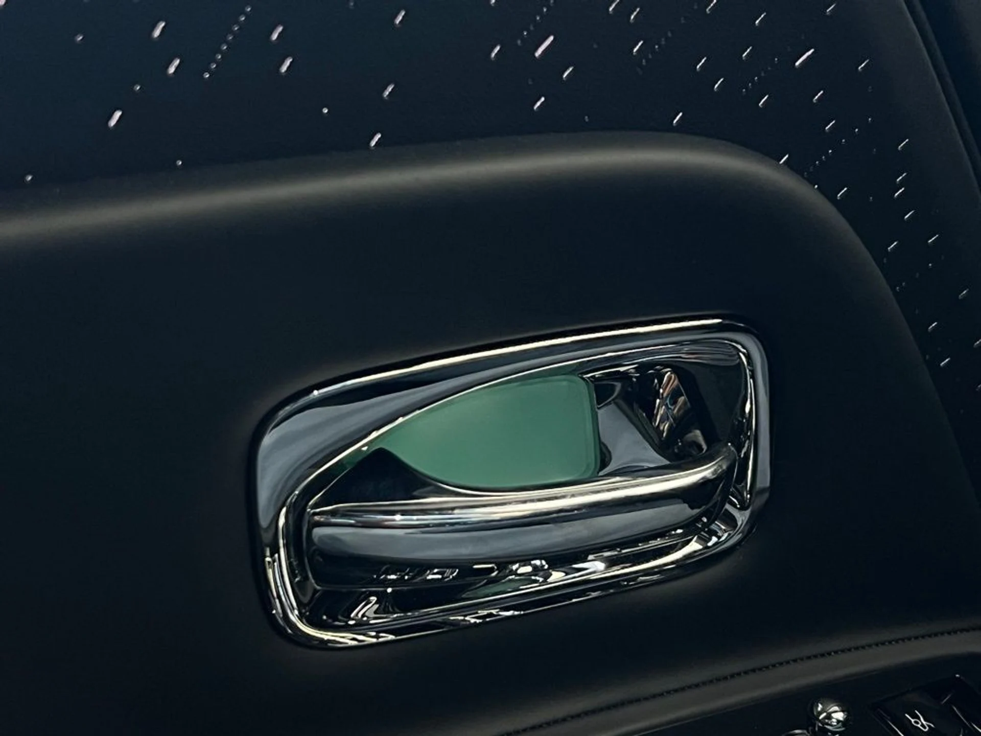 mph009_2445665615_4a71j18y695h8gw3uqtcyccx4jdb_3fbaa785d3