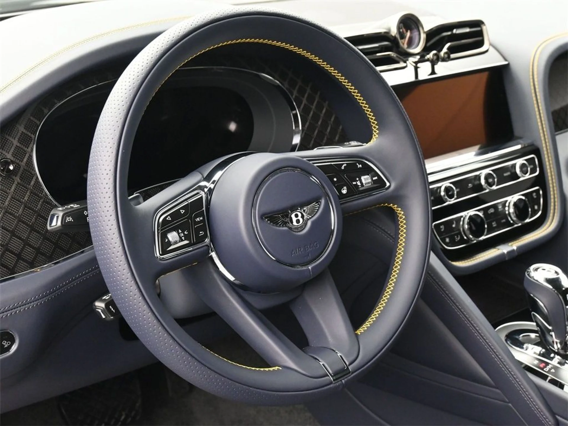 mph009_2455305252_a82777c1b23f8a127ca6ce1d3b2690bdx_babe5f569f