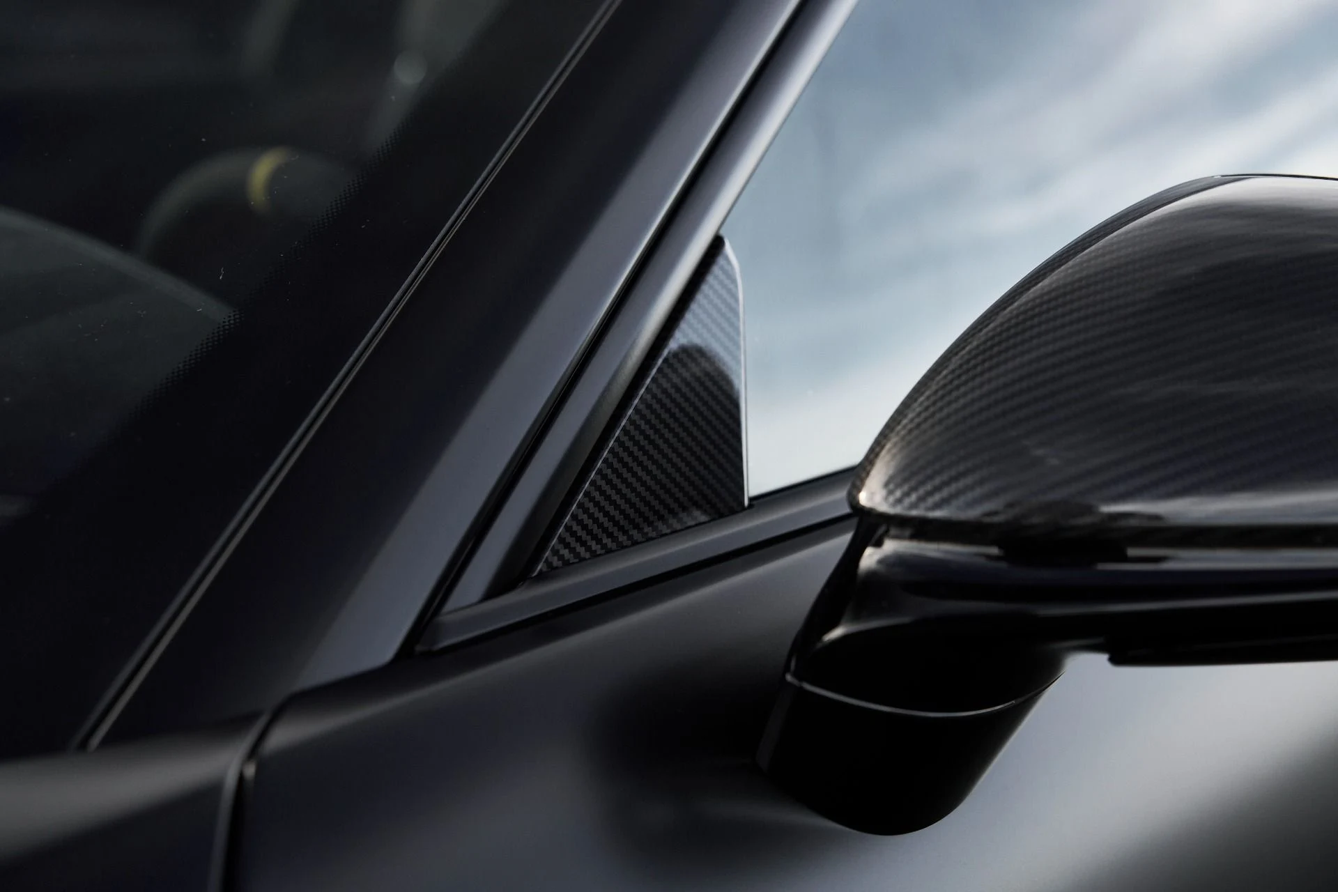 mph009_2455747587_Used_2025_Porsche_911_GT_3_RS_1762914436_fe21285994