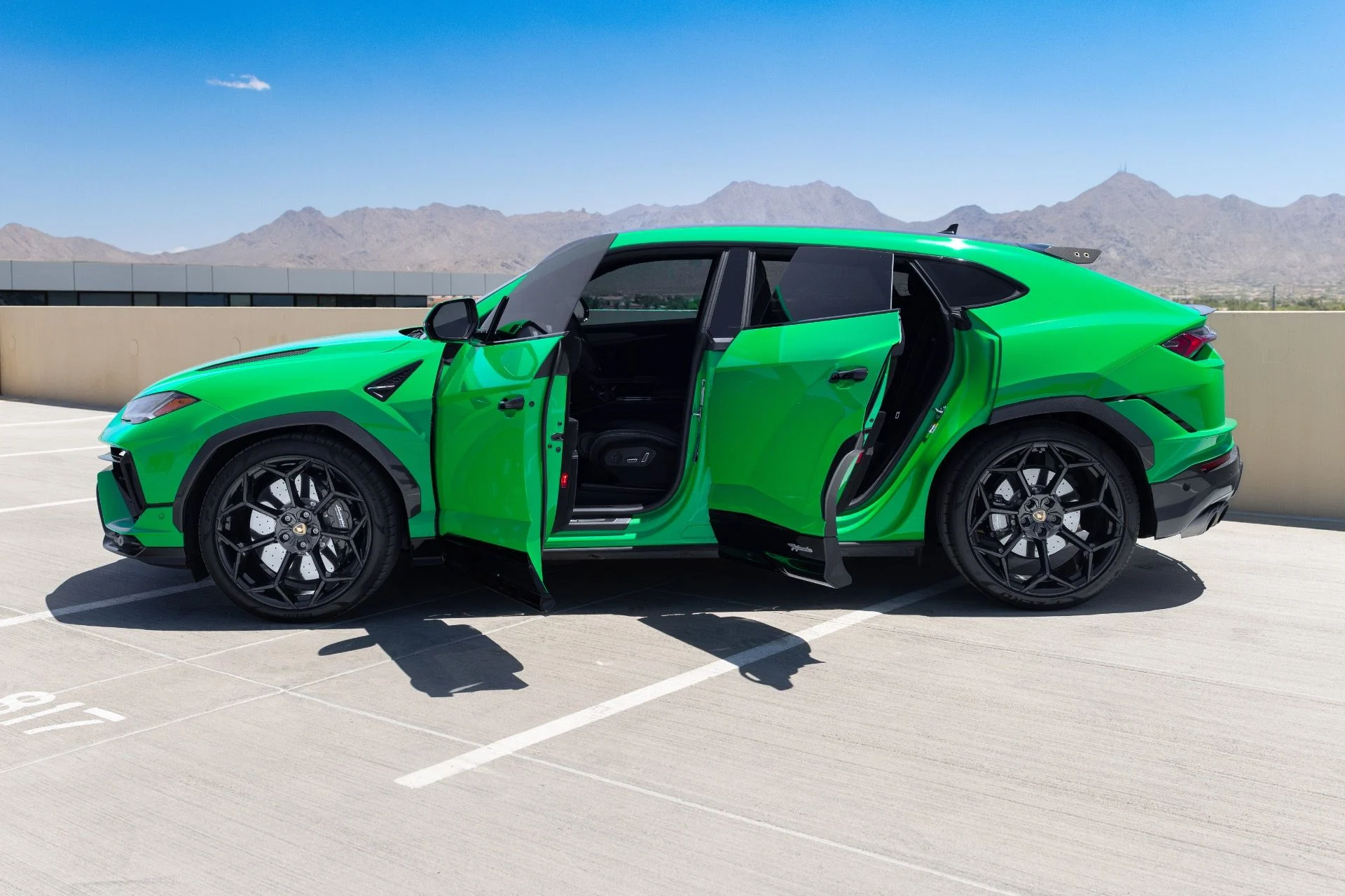 mph009_2462023044_Used_2023_Lamborghini_Urus_Performante_1780091172_0d289ec944