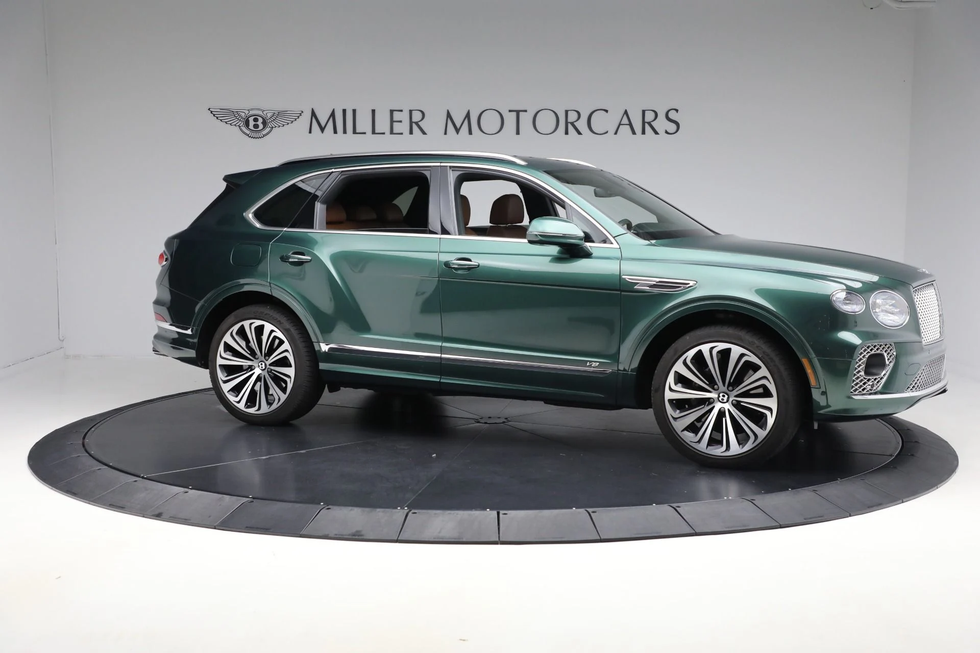 mph009_2463407800_Used_2021_Bentley_Bentayga_V8_1757447431_df94ccbad2