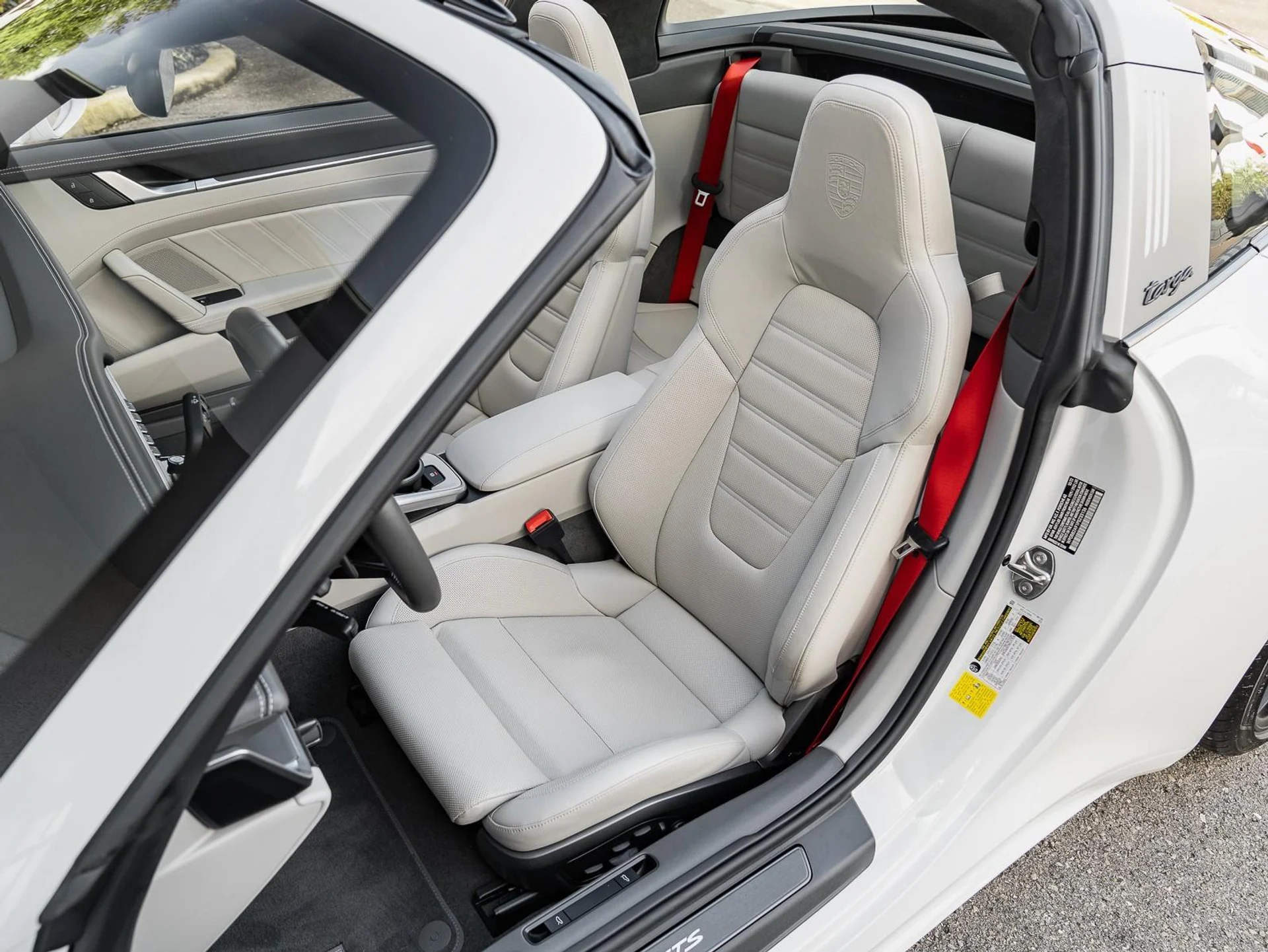 mph009_2463550449_Used_2023_Porsche_911_4_GTS_1764191312_e65cfac34a