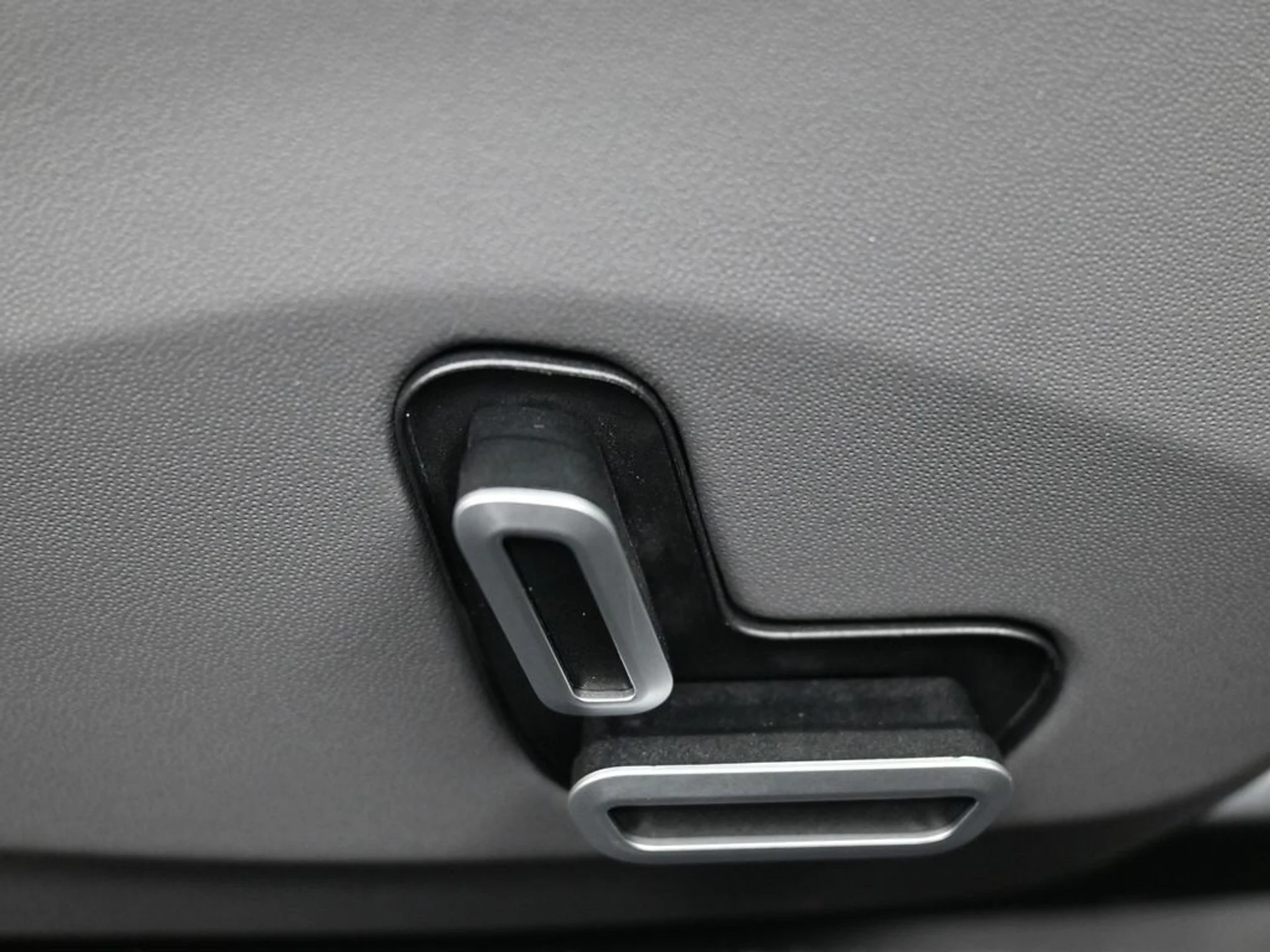 mph009_2464397718_0f0d7e5a80f1fddfc9ff1e3afbb3c797x_d2137b2798