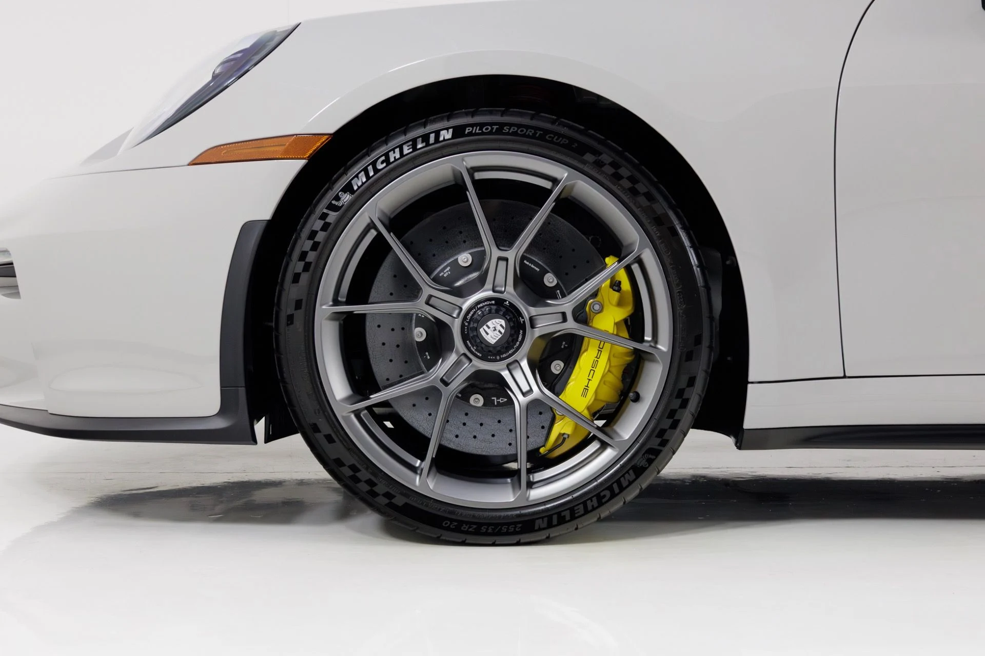 mph009_2481644987_Used_2024_Porsche_911_GT_3_Touring_1767999905_b20ef4d890